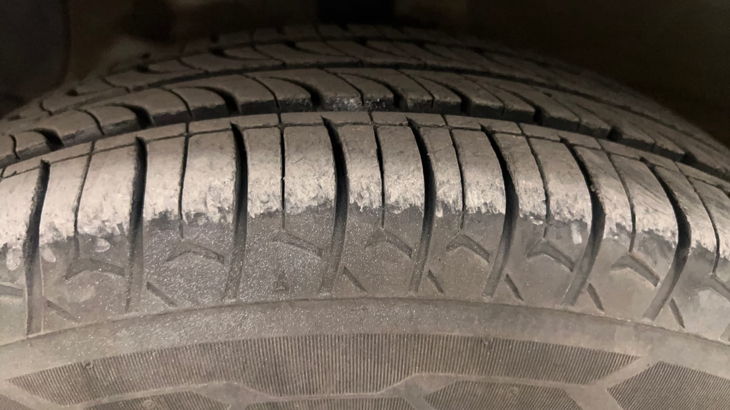 Used 2016 Hyundai Grand i10 Sportz 1.2 Kappa VTVT Petrol Manual tyres LEFT FRONT TYRE TREAD VIEW