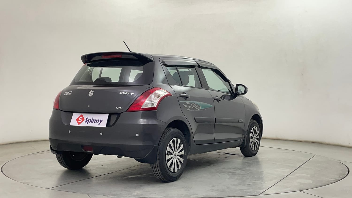 Used 2016 Maruti Suzuki Swift VDi (O) Diesel Manual exterior RIGHT REAR CORNER VIEW