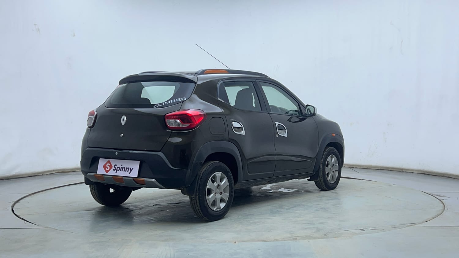 Used 2018 Renault Kwid CLIMBER 1.0 AMT Petrol Automatic exterior RIGHT REAR CORNER VIEW