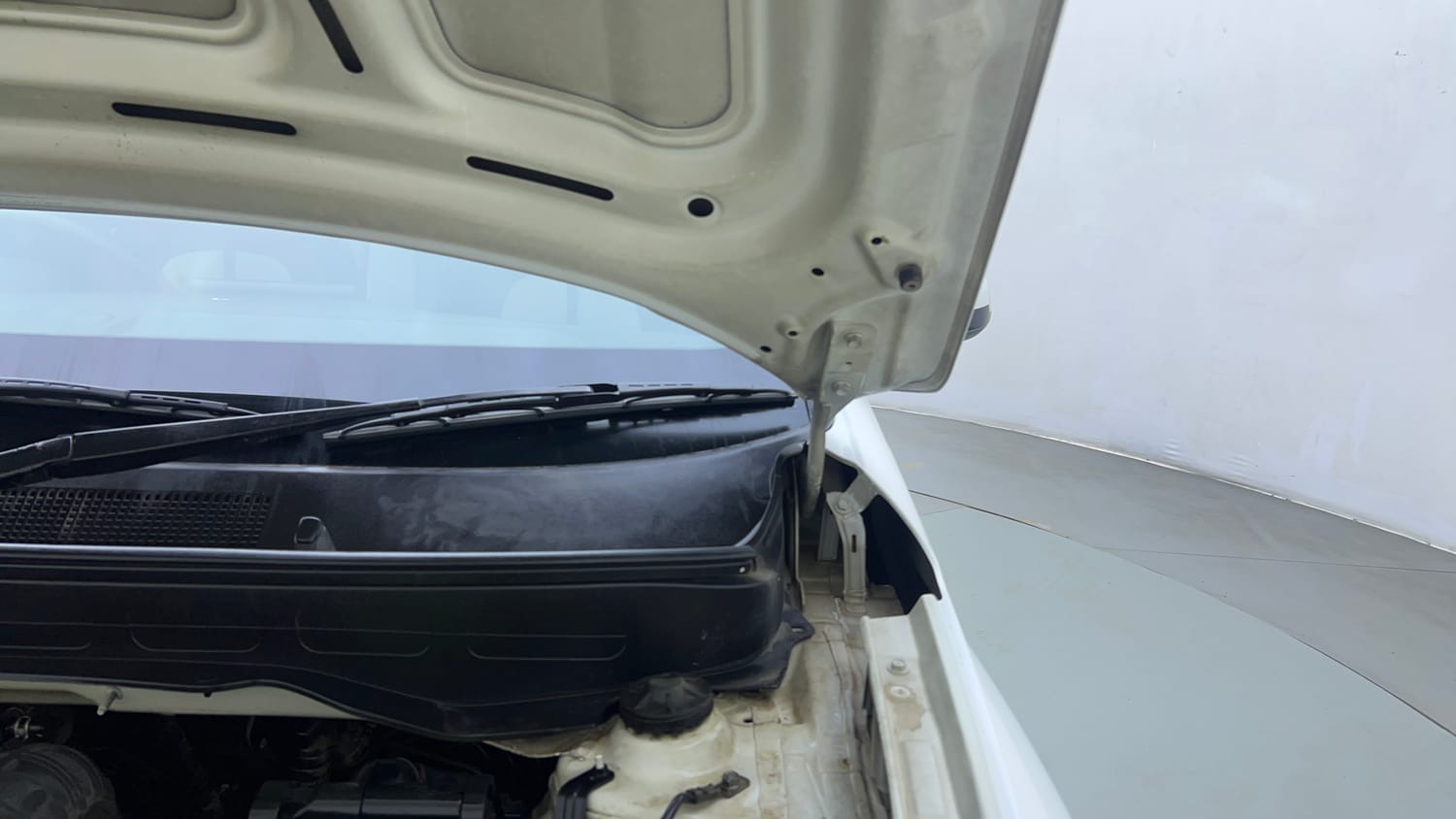 Used 2019 Hyundai Venue SX Plus 1.0 Turbo DCT Petrol Automatic engine ENGINE LEFT SIDE HINGE & APRON VIEW
