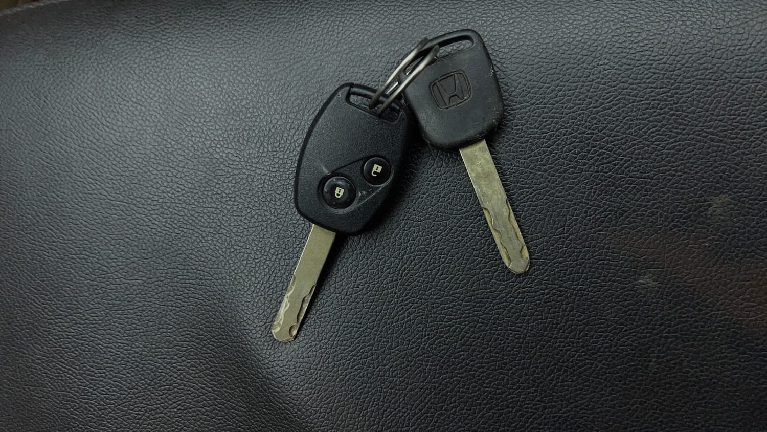 Used 2017 Honda Amaze 1.2 S i-VTEC Petrol Manual extra CAR KEY VIEW