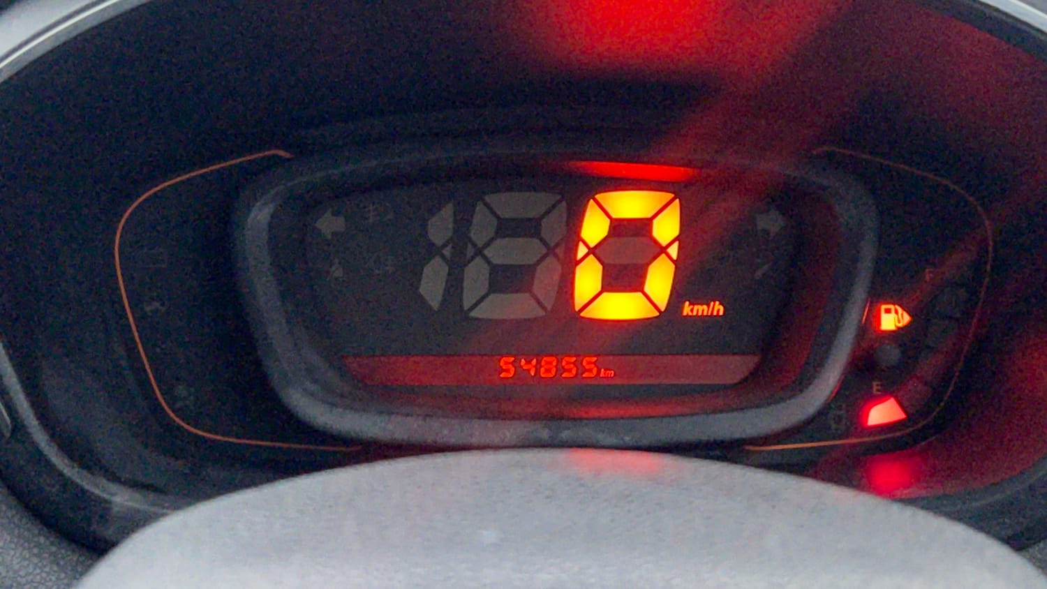 Used 2020 Renault Kwid RXT (O) 1.0 SCE Edition Petrol Manual interior CLUSTERMETER VIEW