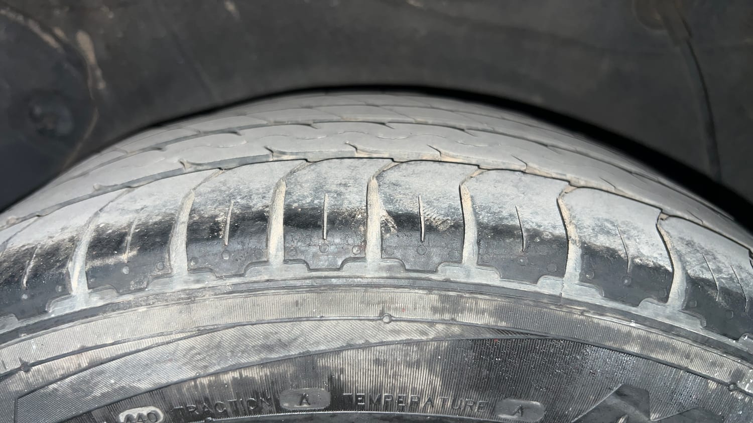 Used 2016 Hyundai Verna 1.6 VTVT S AT Petrol Automatic tyres RIGHT REAR TYRE TREAD VIEW