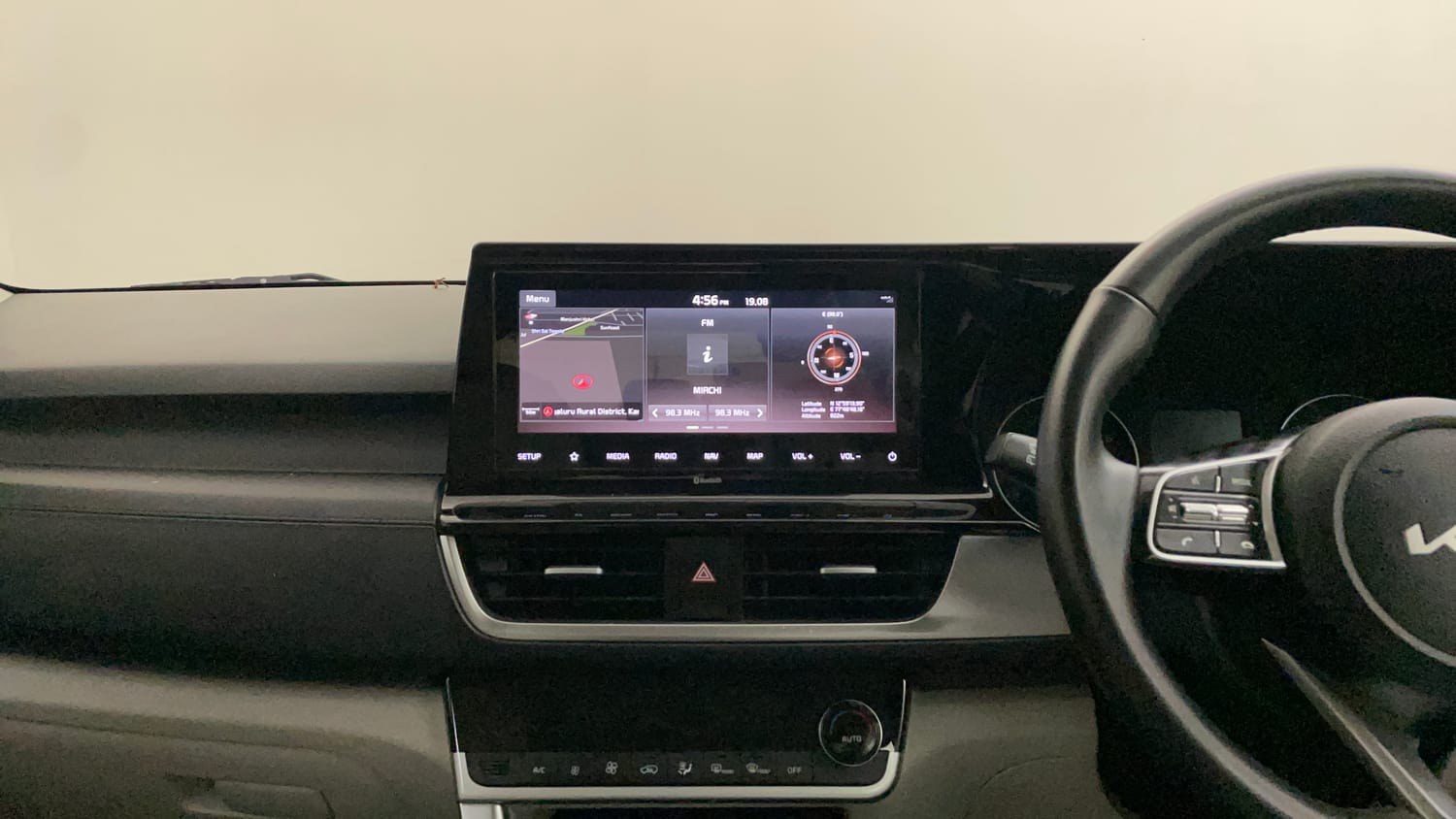 Used 2023 Kia Seltos HTX 1.5 Petrol Manual interior MUSIC SYSTEM & AC CONTROL VIEW