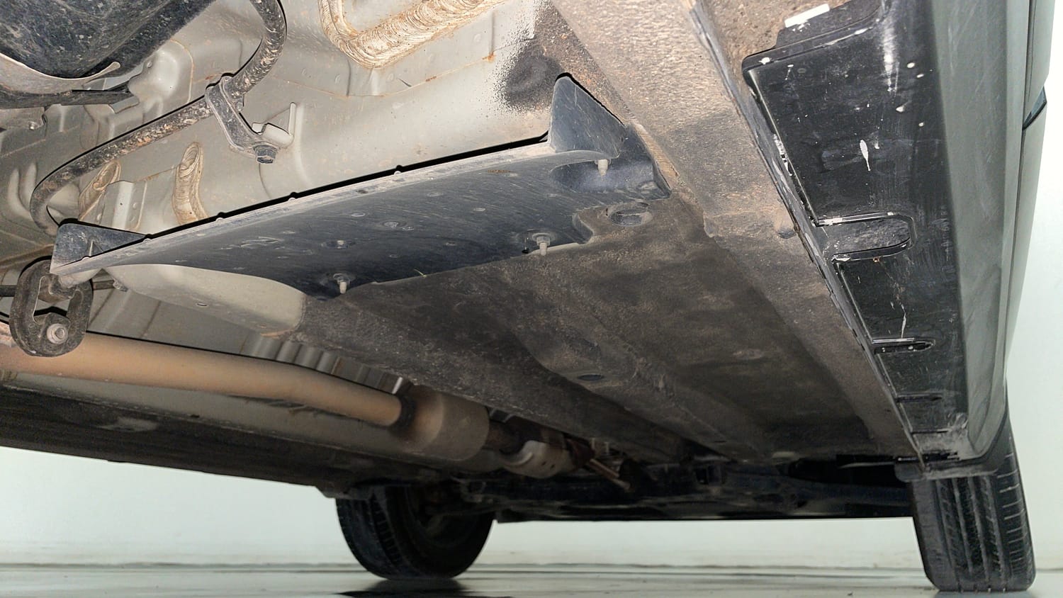 Used 2023 Kia Seltos HTX 1.5 Petrol Manual extra REAR RIGHT UNDERBODY VIEW
