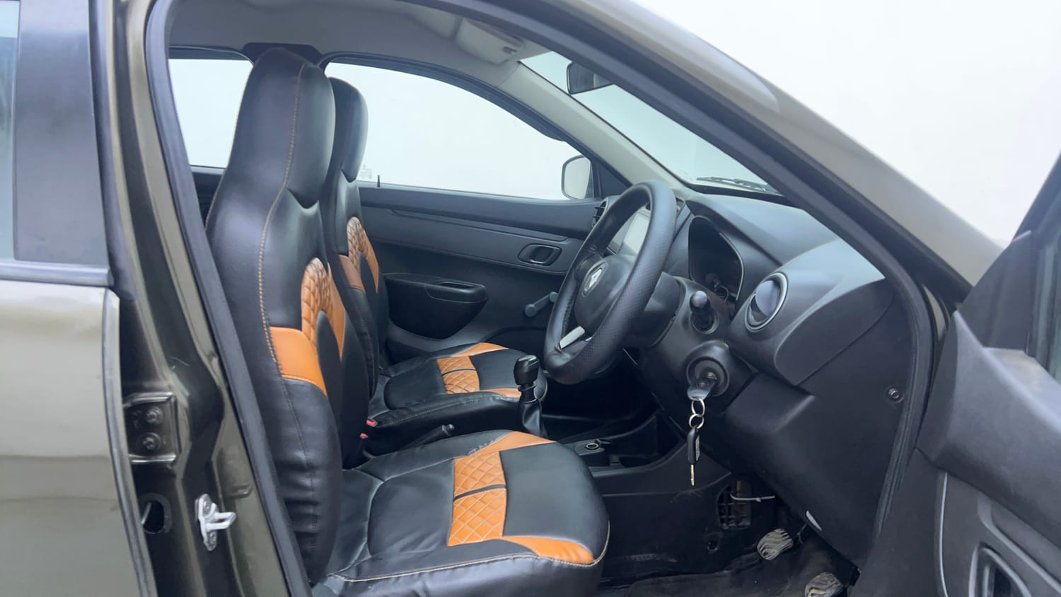 Used 2017 Renault Kwid RXL Petrol Manual interior RIGHT SIDE FRONT DOOR CABIN VIEW