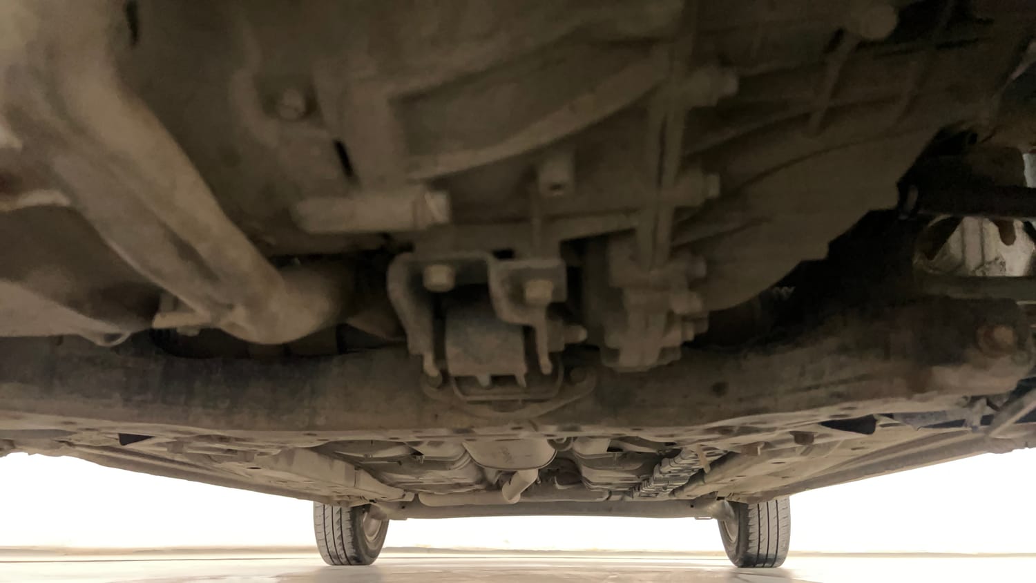 Used 2018 Hyundai Xcent SX 1.1 CRDi Diesel Manual extra FRONT LEFT UNDERBODY VIEW