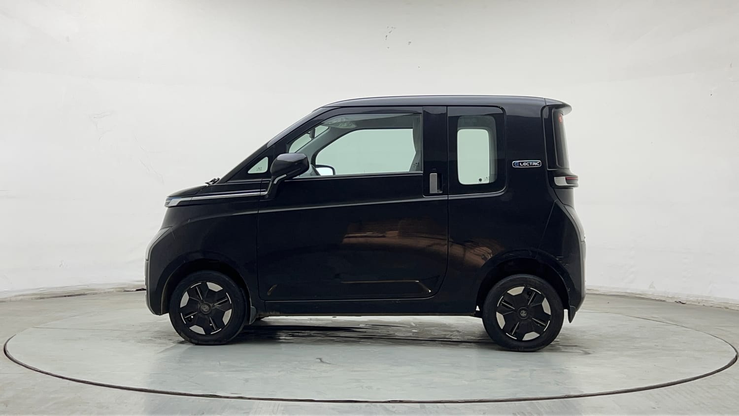 Used 2025 MG Motors Comet EV Exclusive FC Electric Automatic exterior LEFT SIDE VIEW