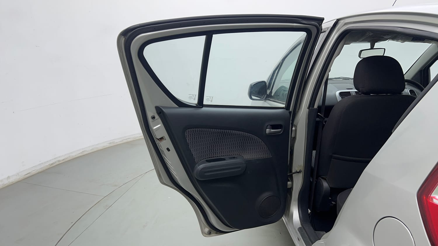 Used 2015 Maruti Suzuki Ritz Vxi BS-IV Petrol Manual interior LEFT REAR DOOR OPEN VIEW