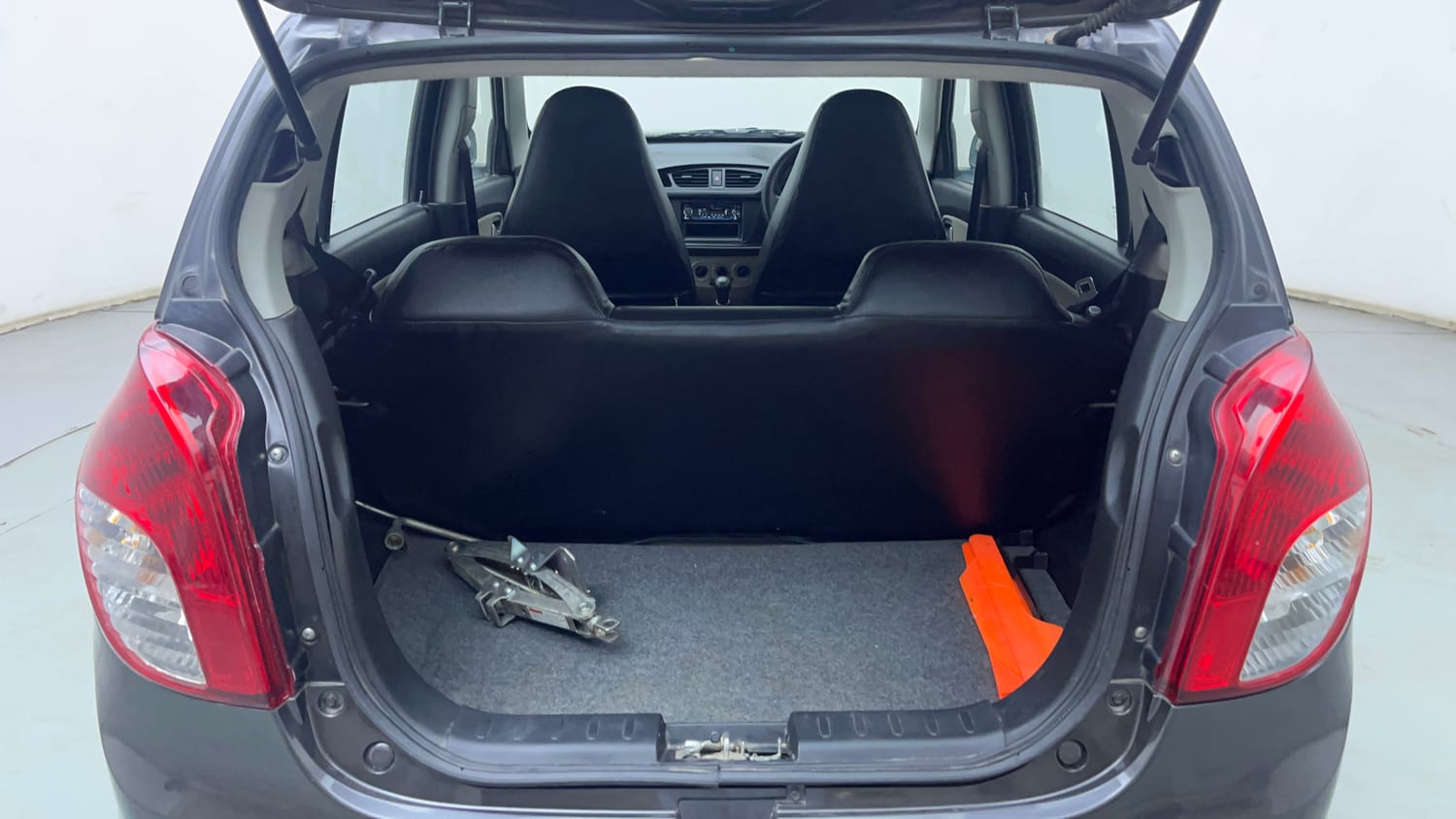Used 2020 Maruti Suzuki Alto 800 LXi Petrol Manual interior DICKY INSIDE VIEW