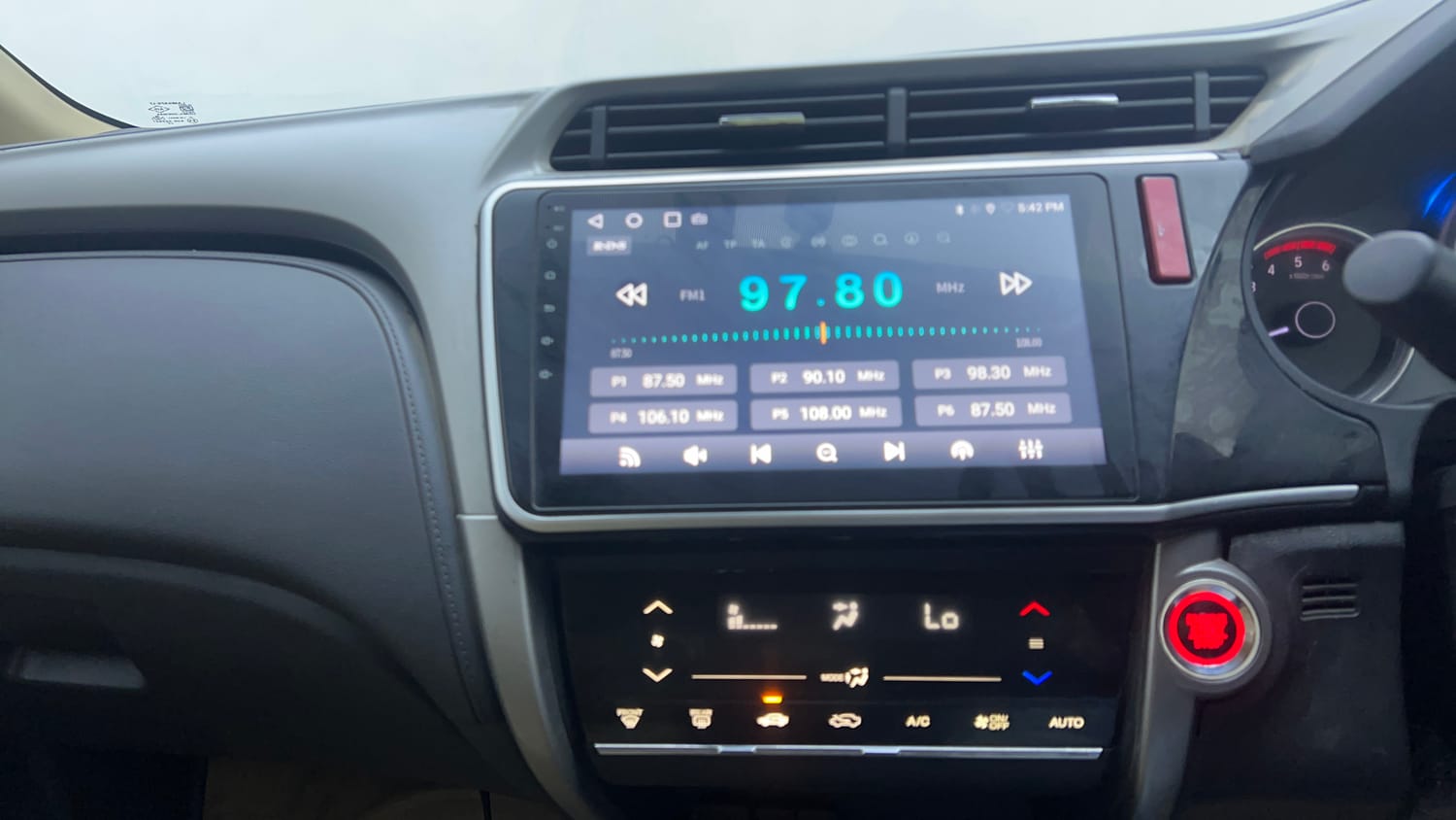 Used 2017 Honda City ZX Diesel Diesel Manual interior MUSIC SYSTEM & AC CONTROL VIEW