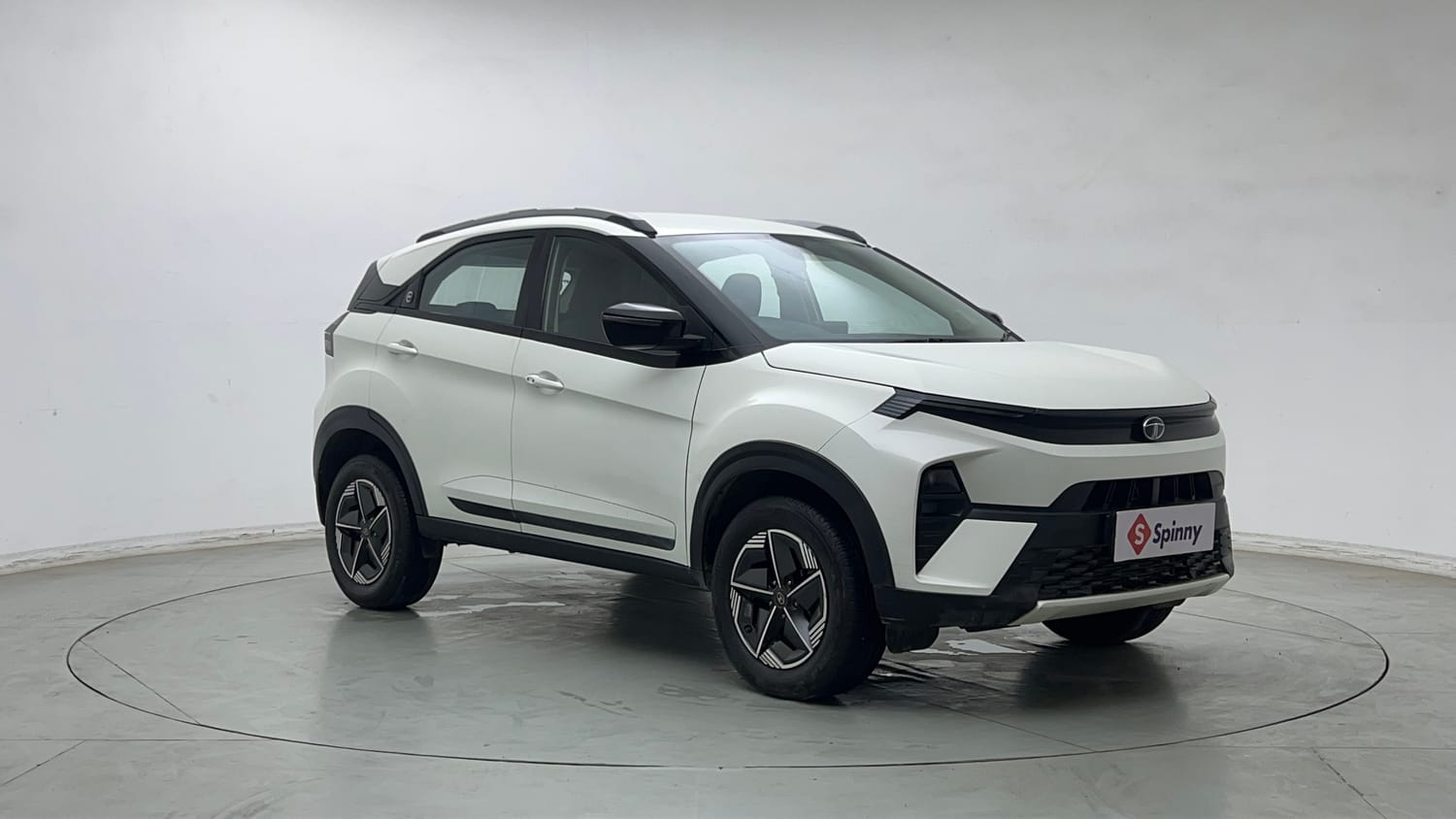 Used 2023 Tata Nexon Creative 1.2 Revotron Petrol 6MT Petrol Manual exterior RIGHT FRONT CORNER VIEW