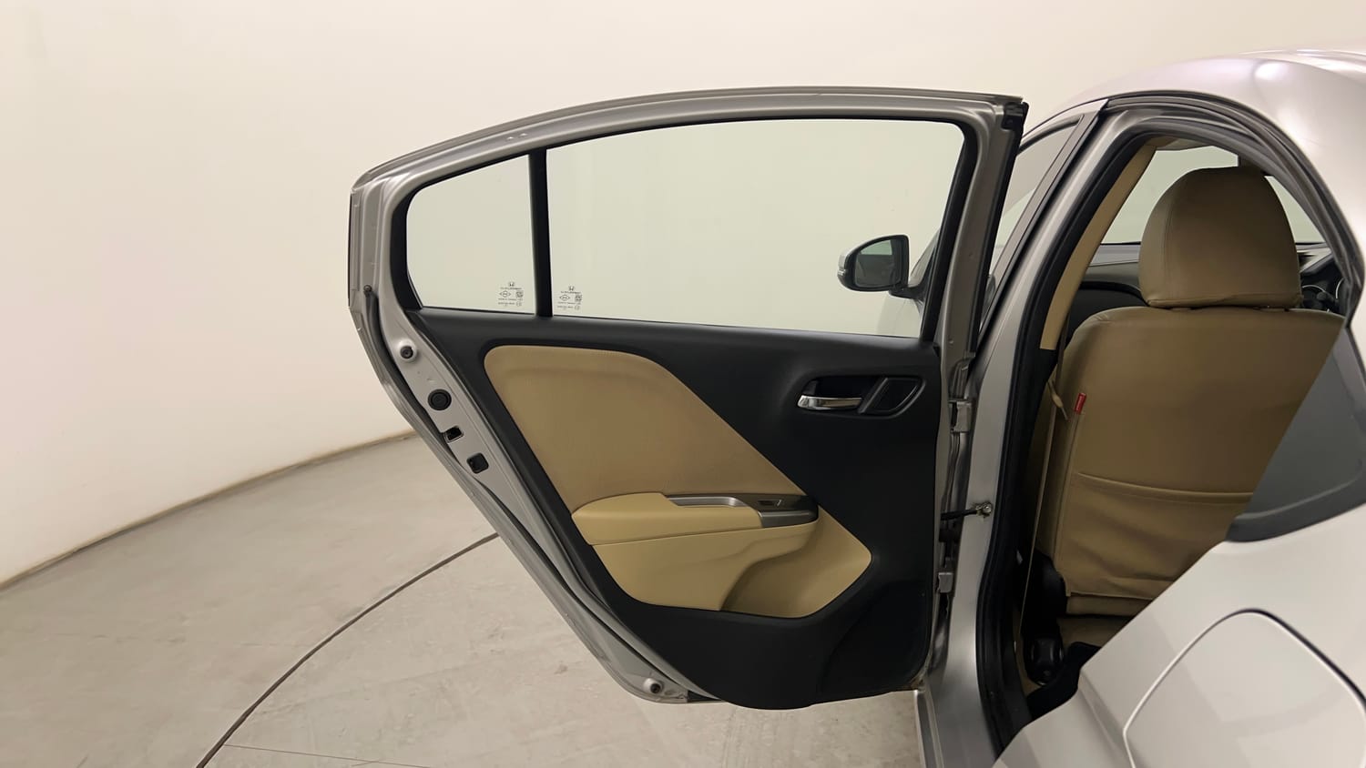 Used 2016 Honda City V Petrol Manual interior LEFT REAR DOOR OPEN VIEW