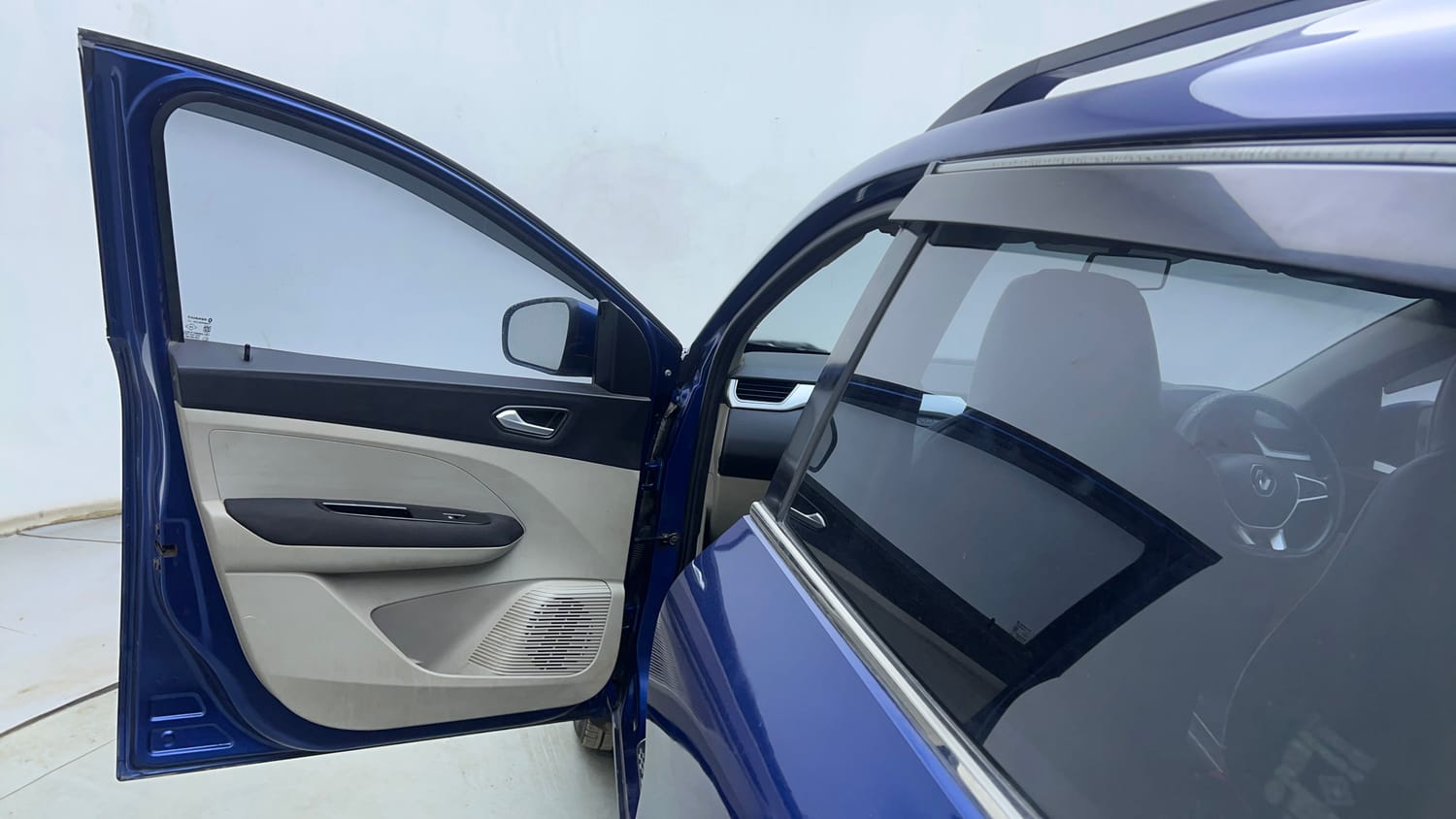 Used 2020 Renault Triber RXZ EASY-R AMT Petrol Automatic interior LEFT FRONT DOOR OPEN VIEW