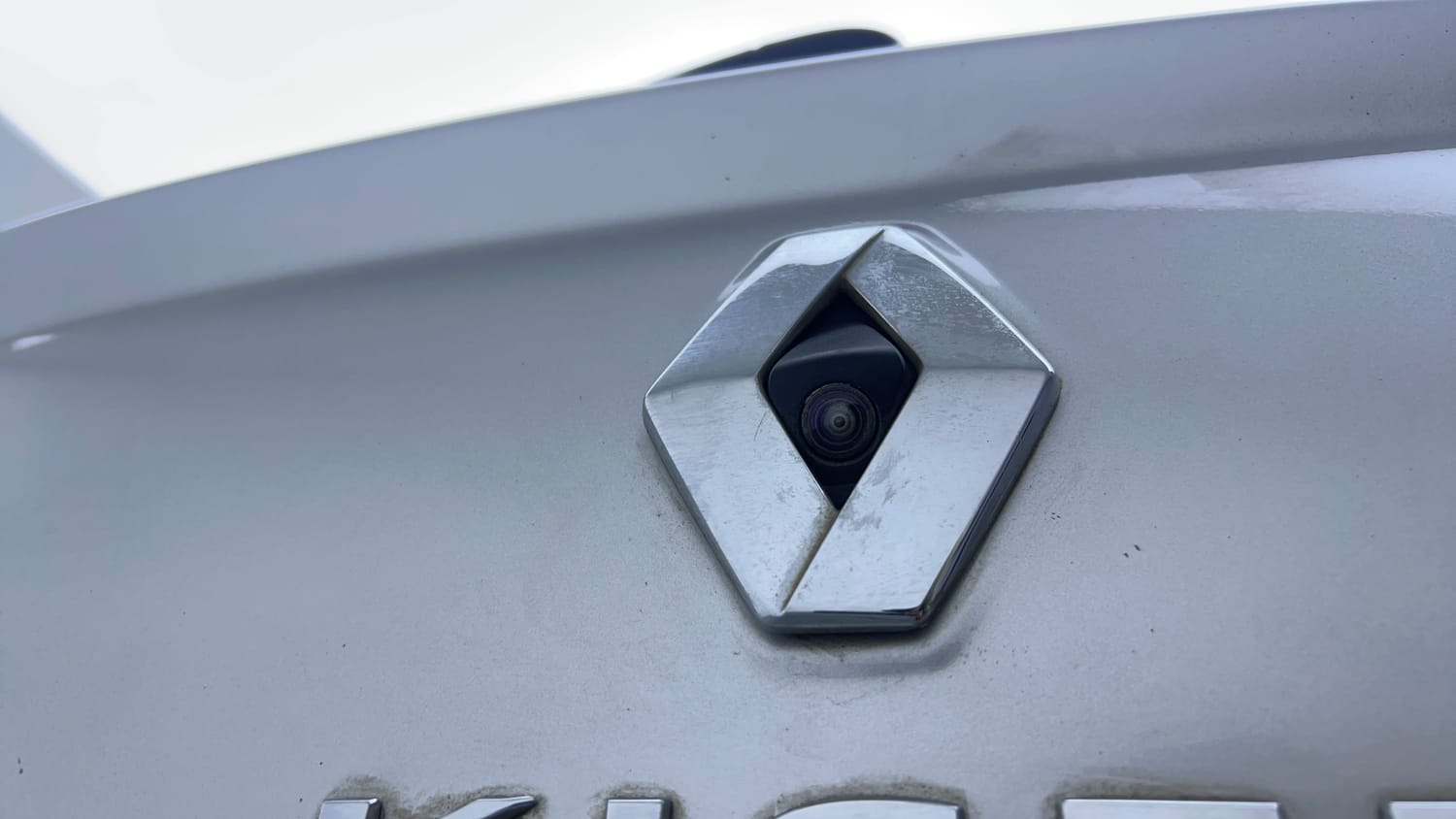Used 2021 Renault Kiger RXT 1.0 Turbo MT Petrol Manual top_features Rear camera