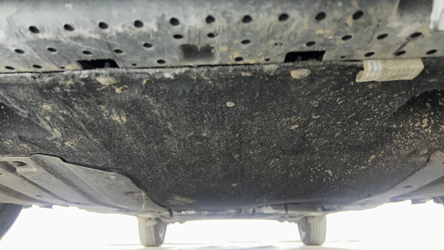 Used 2023 Maruti Suzuki Swift ZXi Plus AMT Petrol Automatic extra FRONT LEFT UNDERBODY VIEW