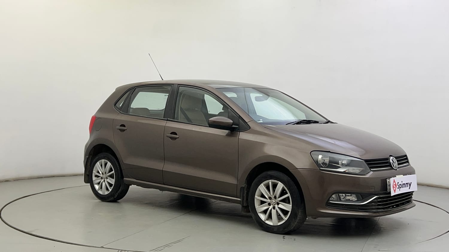 Used 2016 Volkswagen Polo Highline1.5L (D) Diesel Manual exterior RIGHT FRONT CORNER VIEW