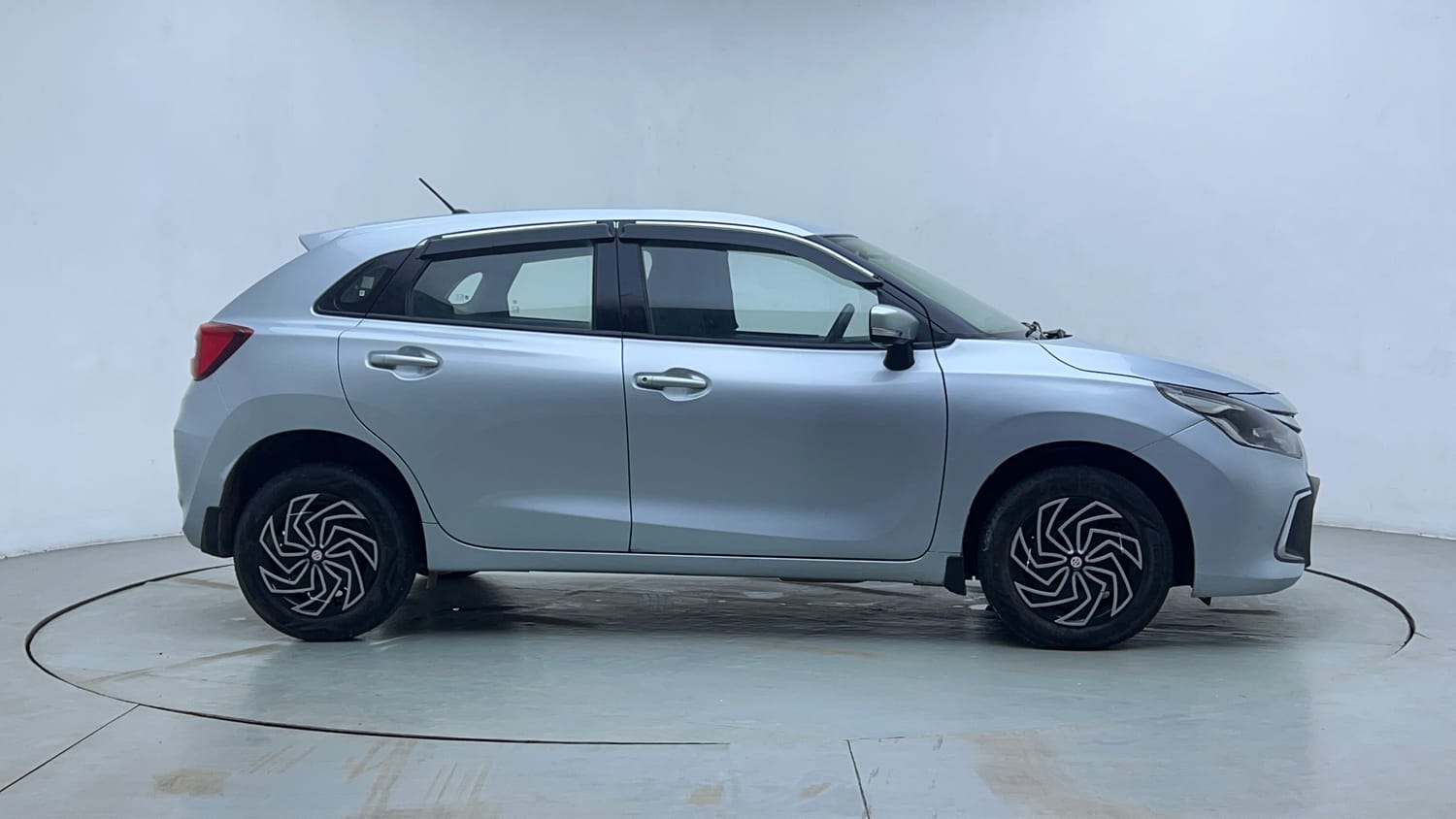 Used 2023 Toyota Glanza S AMT Petrol Automatic exterior RIGHT SIDE VIEW