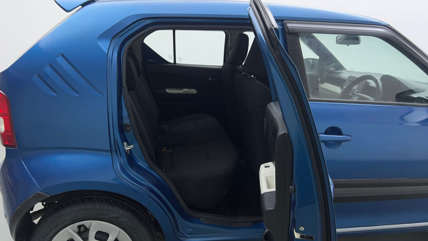 Used 2019 Maruti Suzuki Ignis Delta 1.2 MT Petrol Manual interior RIGHT SIDE REAR DOOR CABIN VIEW