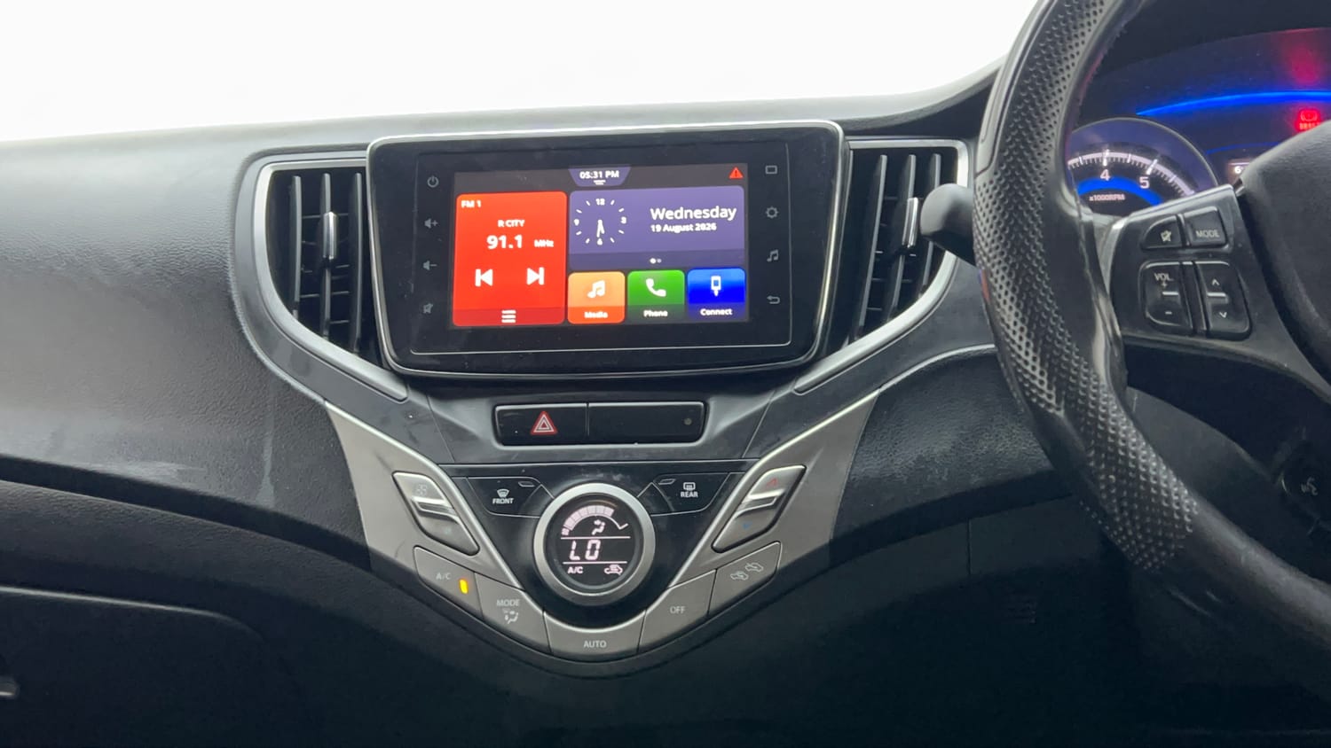 Used 2019 Maruti Suzuki Baleno Zeta Petrol Manual interior MUSIC SYSTEM & AC CONTROL VIEW