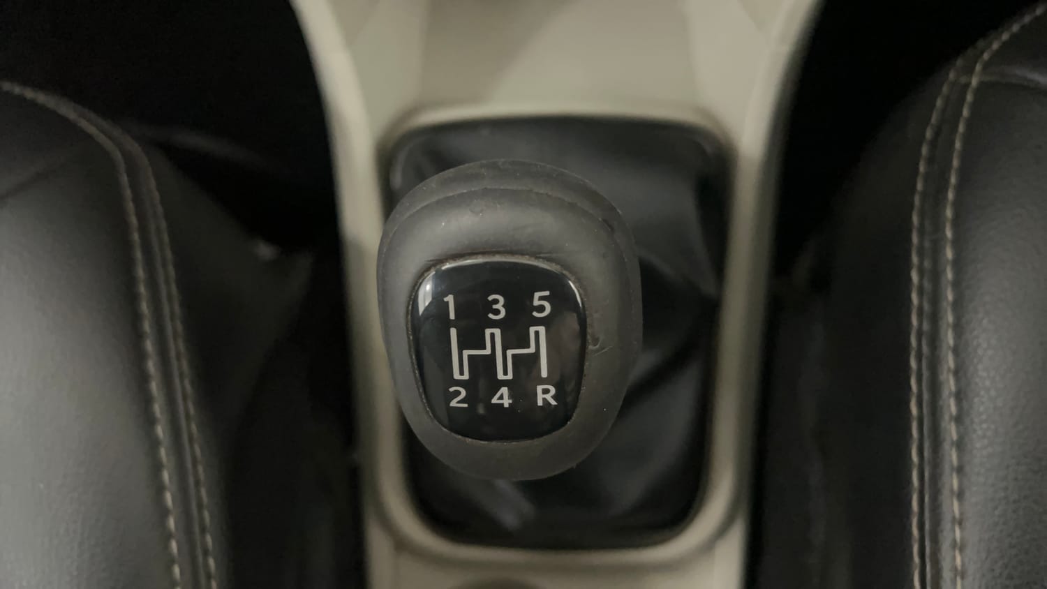 Used 2022 Tata Tiago XZ Plus CNG Cng Manual interior GEAR  KNOB VIEW