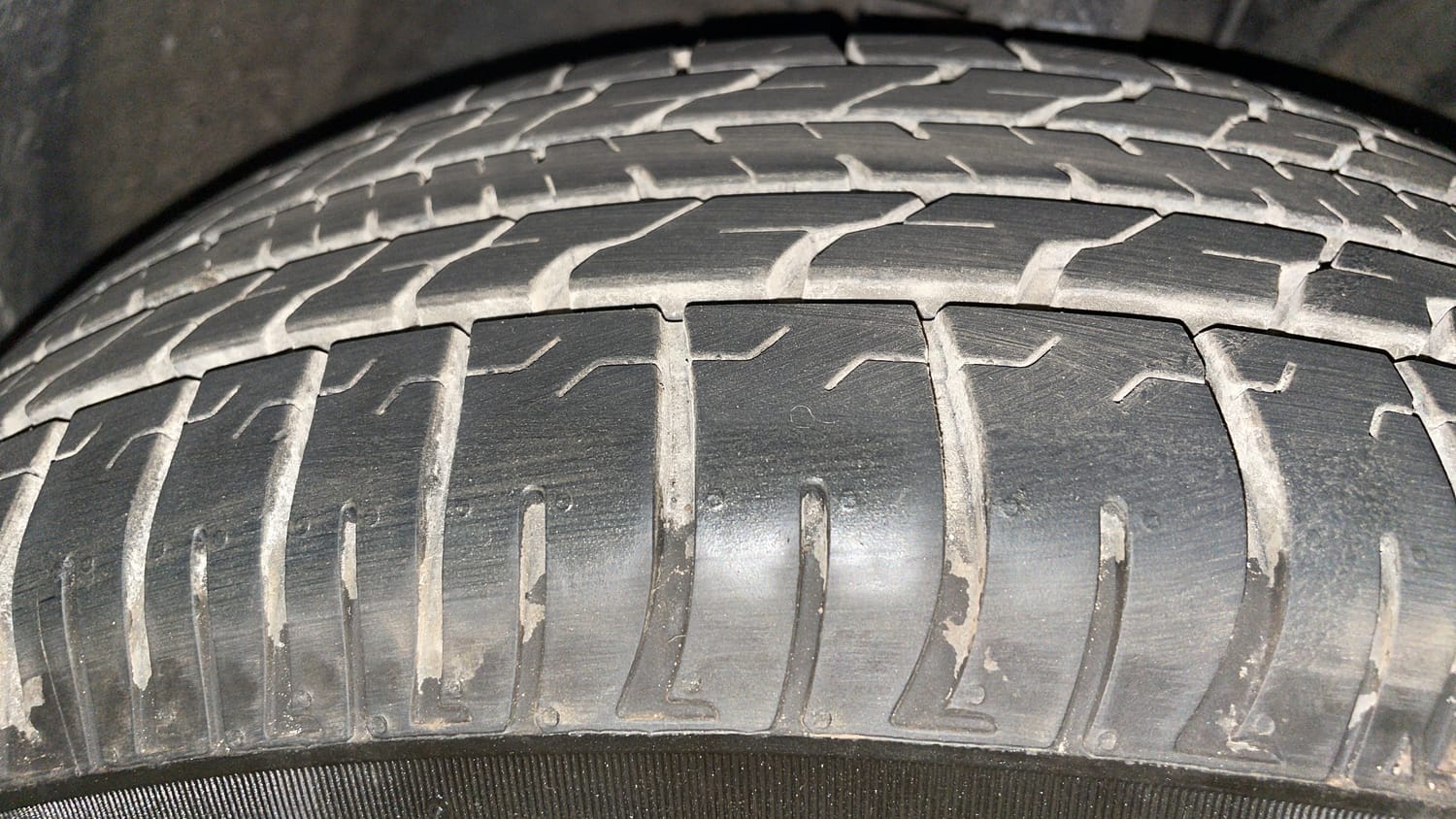 Used 2020 Hyundai Creta SX 1.6 Petrol Petrol Manual tyres RIGHT FRONT TYRE TREAD VIEW