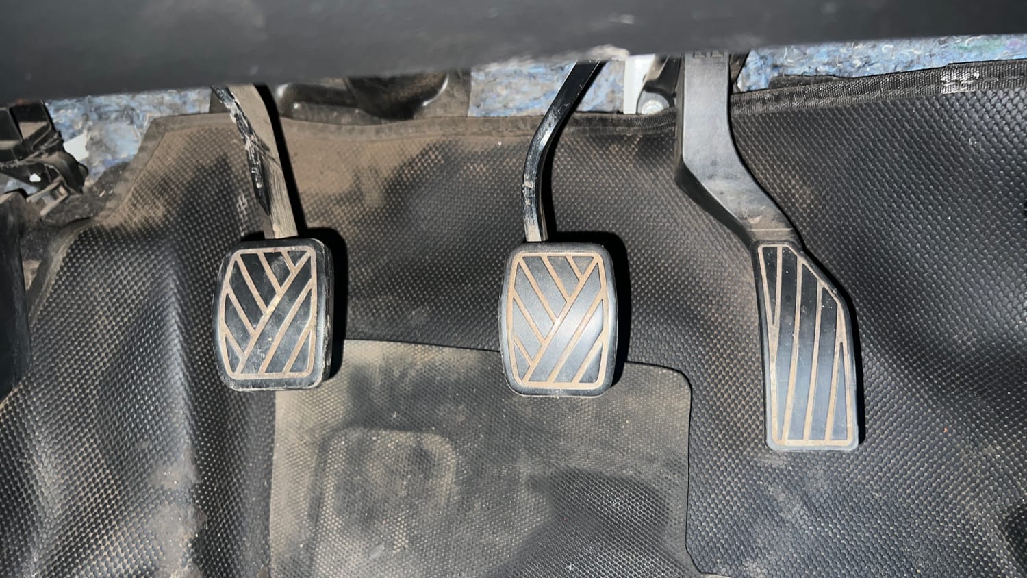Used 2021 maruti-suzuki Vitara Brezza LXi Petrol Manual interior PEDALS VIEW