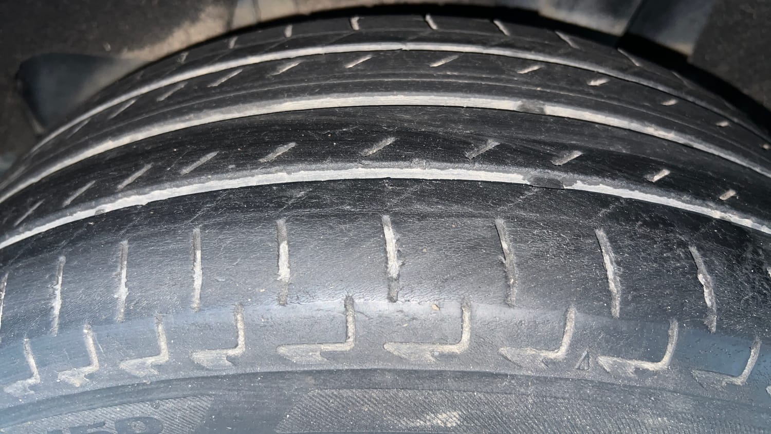 Used 2021 Maruti Suzuki Baleno Delta Petrol+CNG (Outside Fitted) Cng Manual tyres LEFT REAR TYRE TREAD VIEW