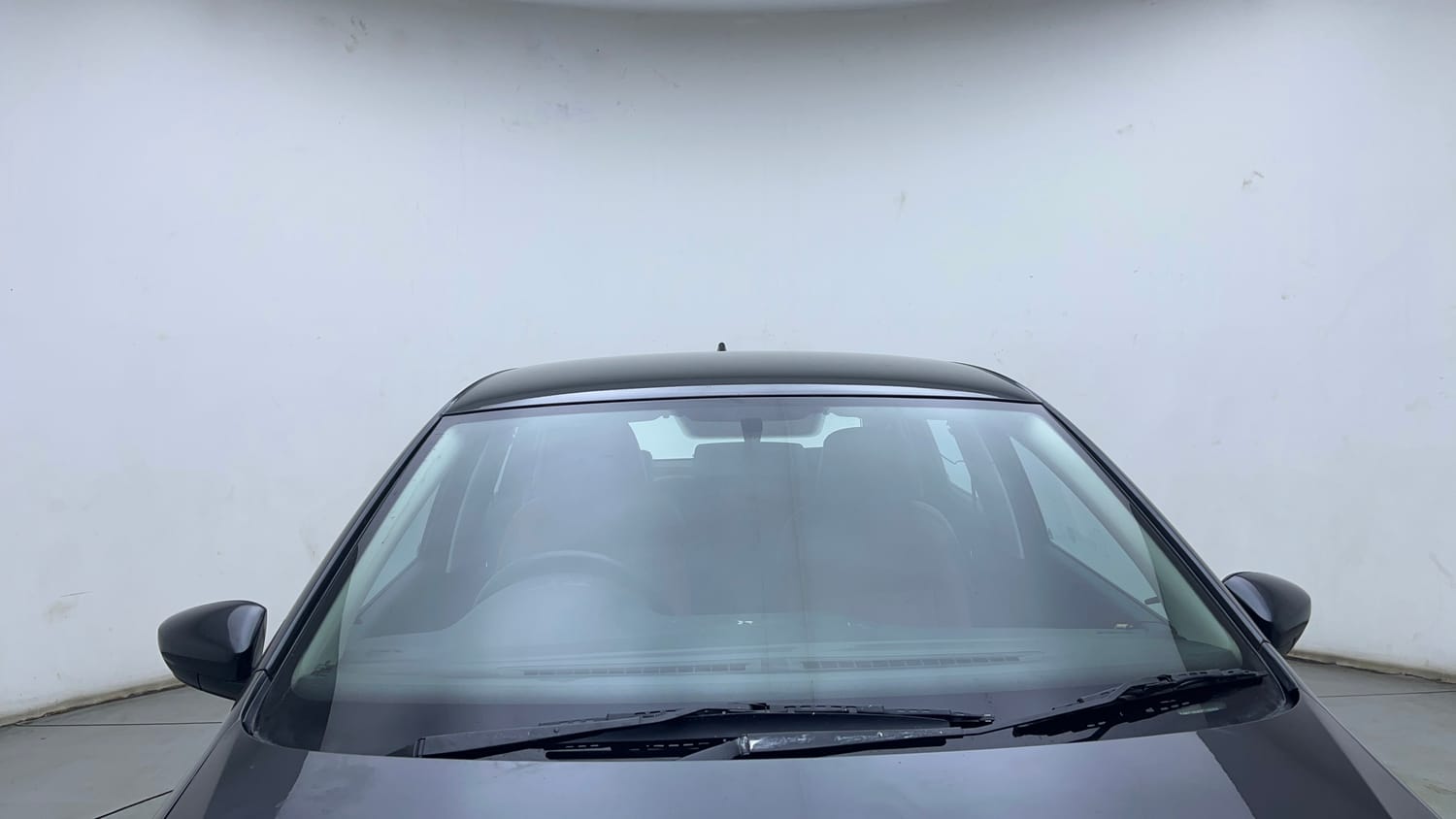 Used 2021 Volkswagen Polo Trendline 1.0L MPI Petrol Manual exterior FRONT WINDSHIELD VIEW
