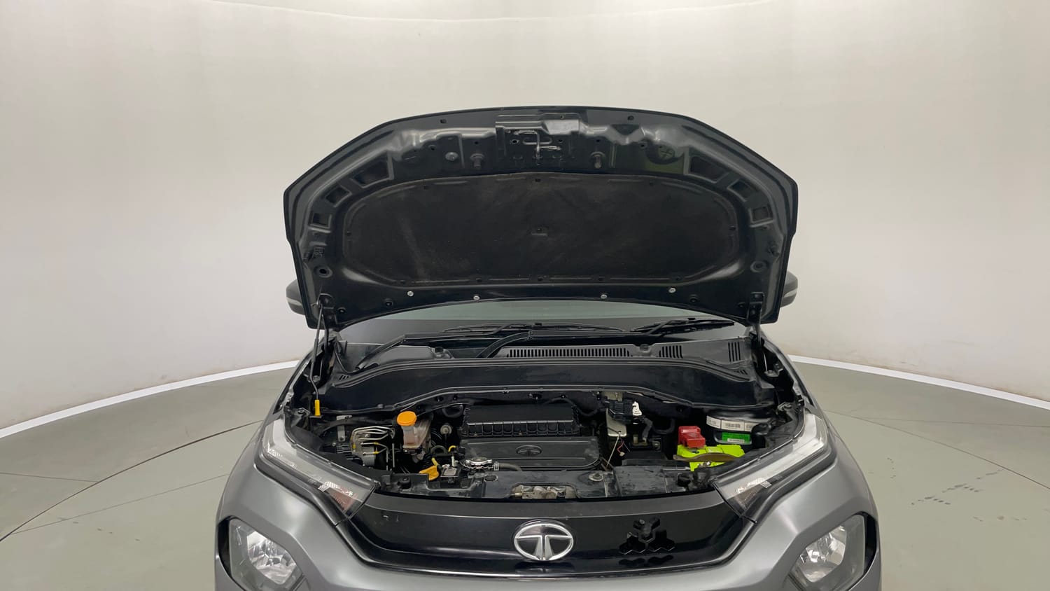 Used 2021 Tata Punch Pure MT Petrol Manual engine ENGINE & BONNET OPEN FRONT VIEW