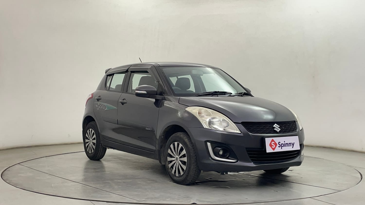 Used 2016 Maruti Suzuki Swift VDi (O) Diesel Manual exterior RIGHT FRONT CORNER VIEW