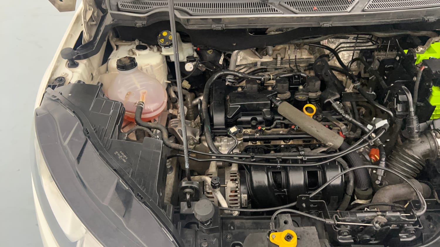 Used 2017 Ford EcoSport Titanium 1.5L Ti-VCT Petrol Manual engine ENGINE RIGHT SIDE VIEW