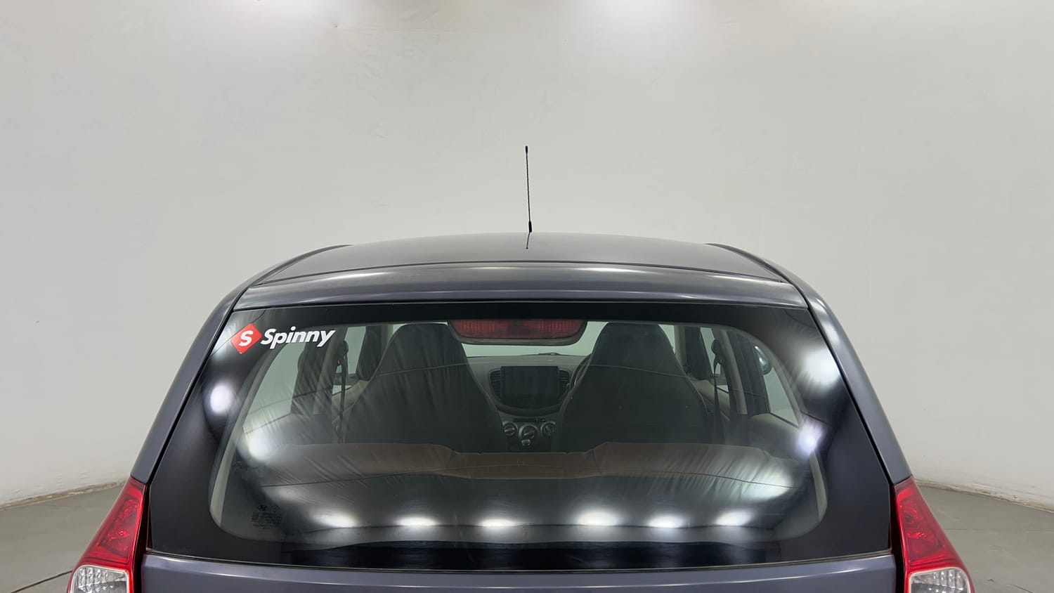 Used 2013 Hyundai i10 Magna 1.1 iRDE2 Petrol Manual exterior BACK WINDSHIELD VIEW