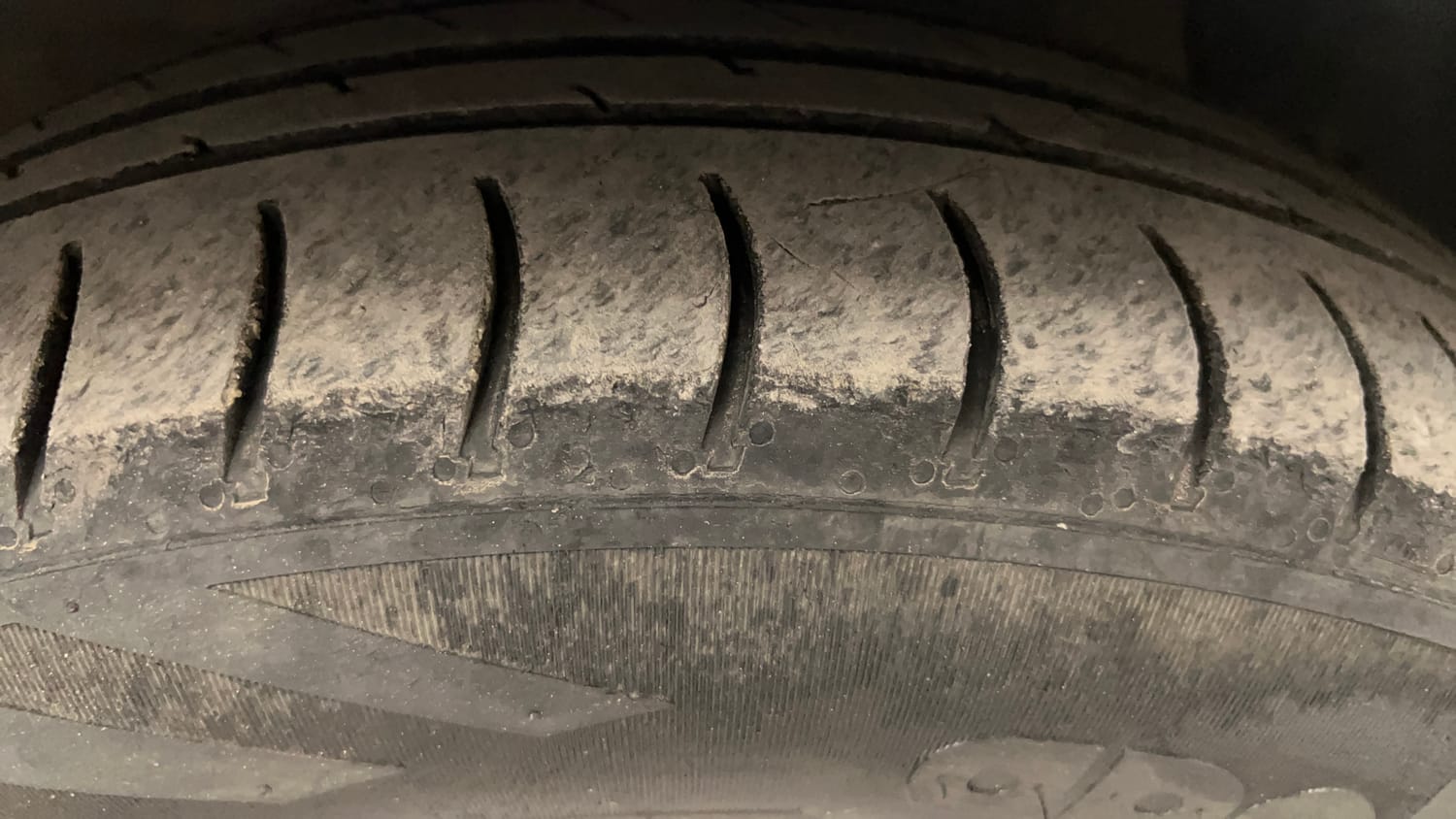Used 2018 Hyundai Xcent SX 1.1 CRDi Diesel Manual tyres RIGHT FRONT TYRE TREAD VIEW