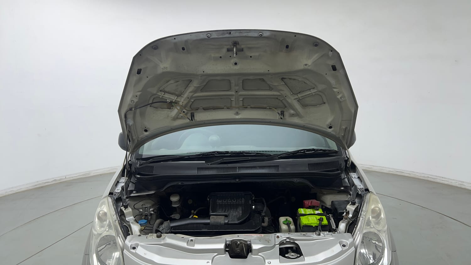 Used 2015 Maruti Suzuki Ritz Vxi BS-IV Petrol Manual engine ENGINE & BONNET OPEN FRONT VIEW