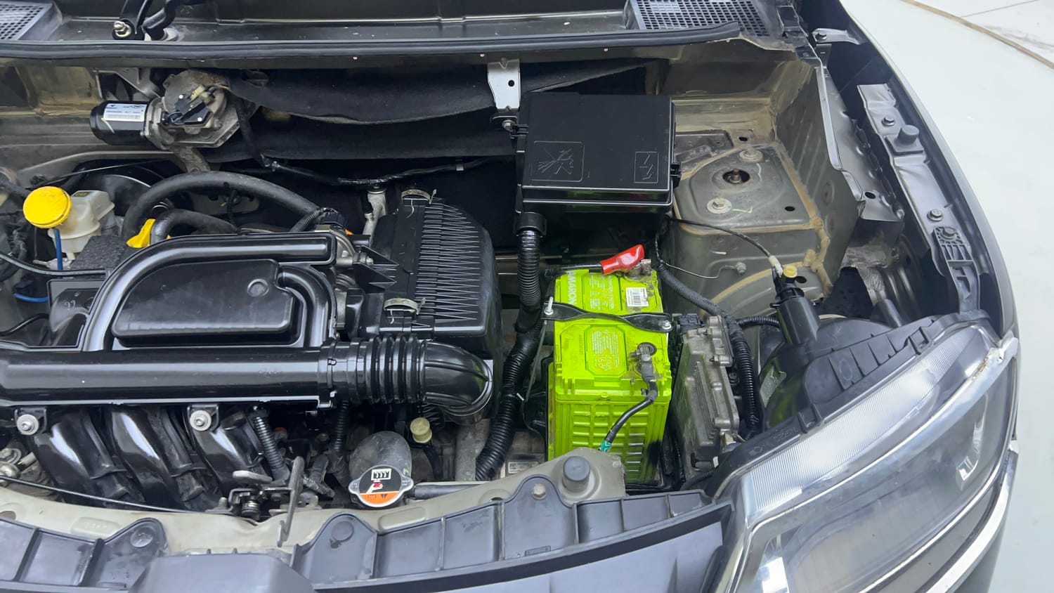 Used 2018 Renault Kwid CLIMBER 1.0 AMT Petrol Automatic engine ENGINE LEFT SIDE VIEW
