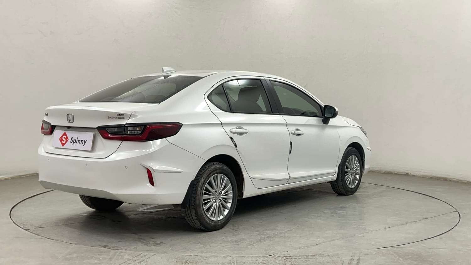 Used 2022 Honda City V Petrol Petrol Manual exterior RIGHT REAR CORNER VIEW