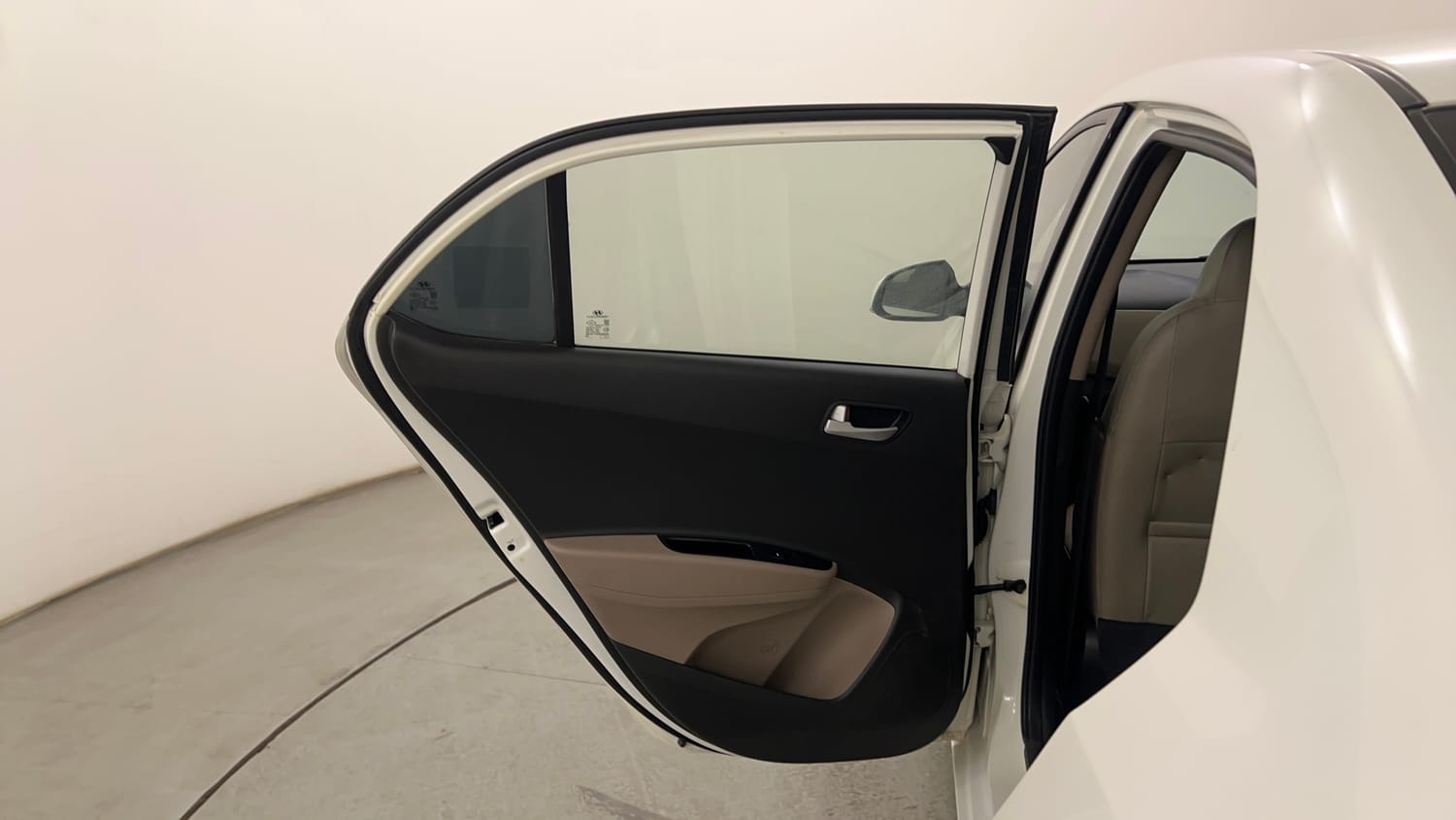 Used 2018 Hyundai Xcent SX 1.1 CRDi Diesel Manual interior LEFT REAR DOOR OPEN VIEW