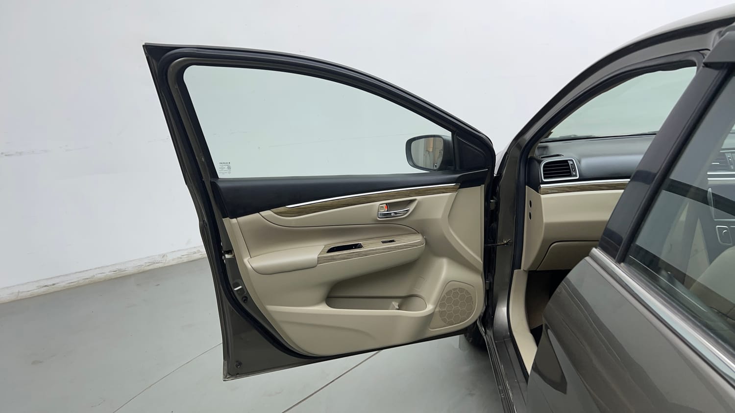 Used 2020 Maruti Suzuki Ciaz Alpha 1.5 AT Petrol Automatic interior LEFT FRONT DOOR OPEN VIEW