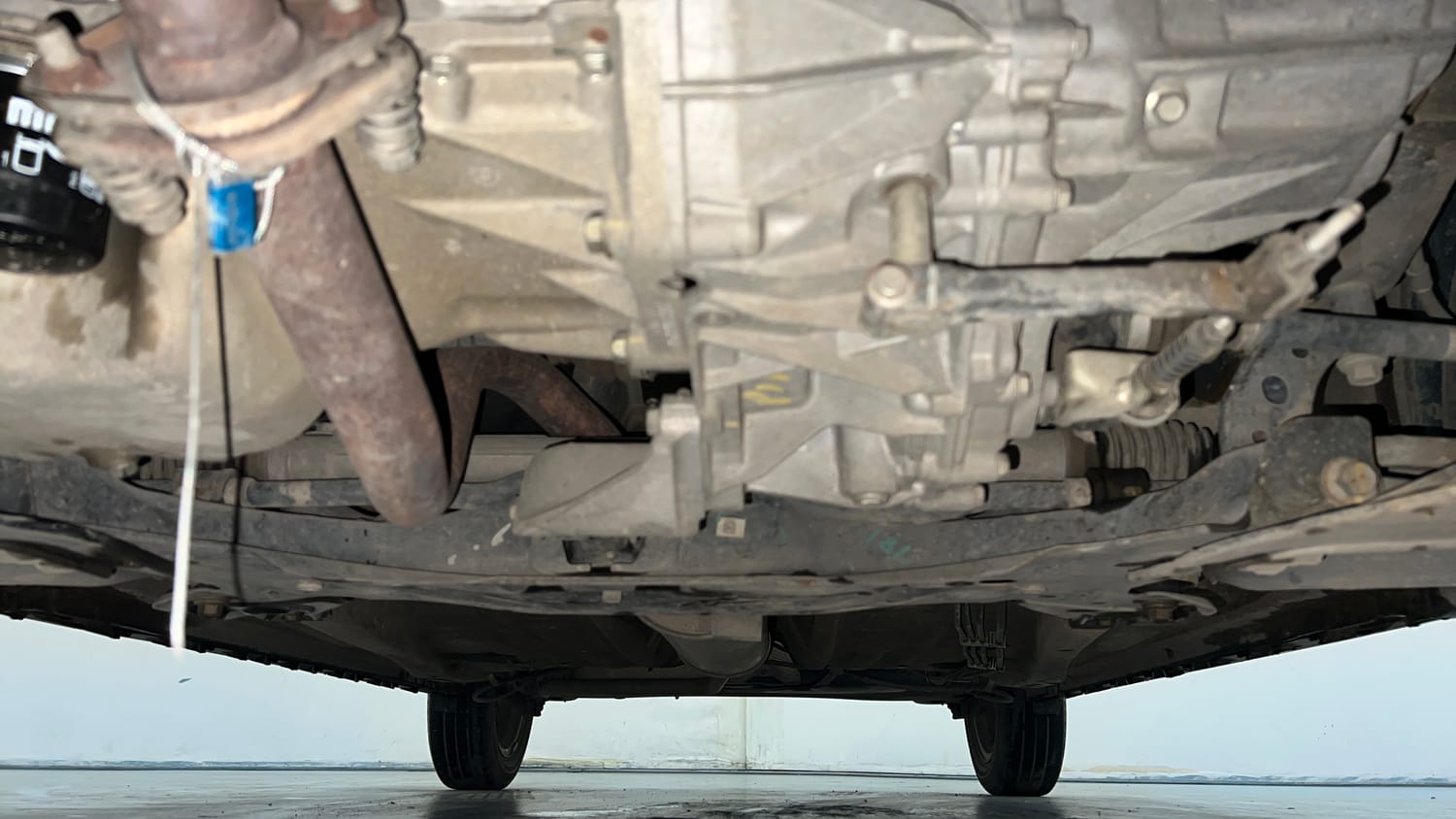Used 2022 Maruti Suzuki Ignis Zeta 1.2 MT Petrol Manual extra FRONT LEFT UNDERBODY VIEW