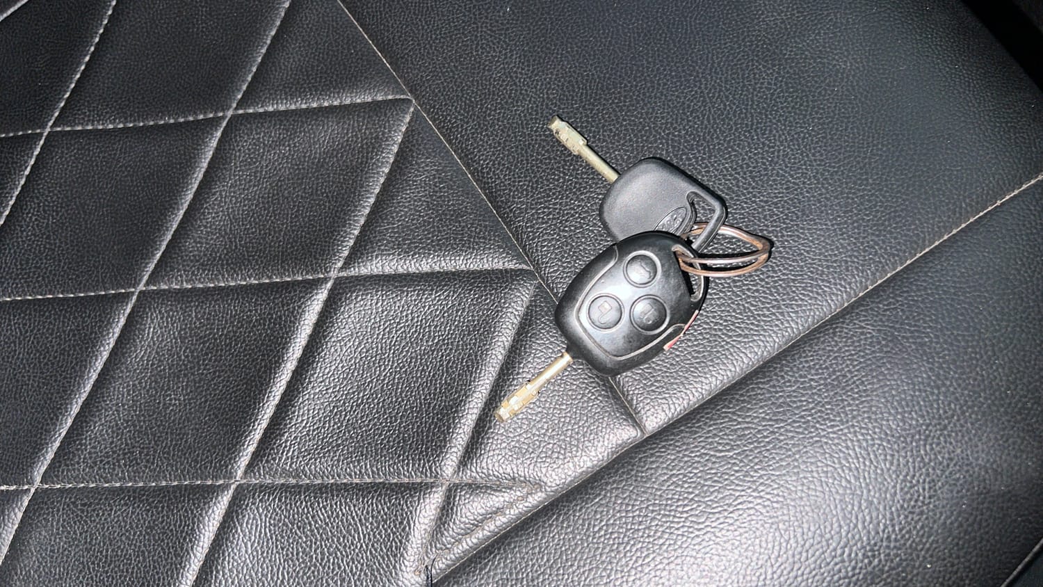 Used 2015 Ford Figo Duratec Petrol Titanium 1.2 Petrol Manual extra CAR KEY VIEW
