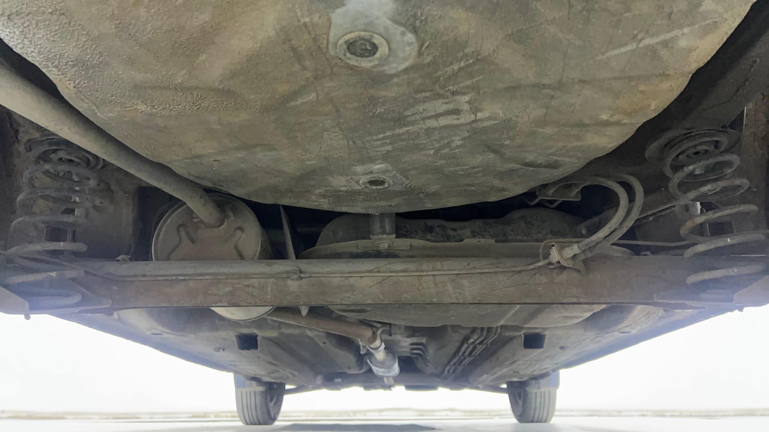 Used 2018 Renault Kwid CLIMBER 1.0 AMT Petrol Automatic extra REAR UNDERBODY VIEW (TAKEN FROM REAR)