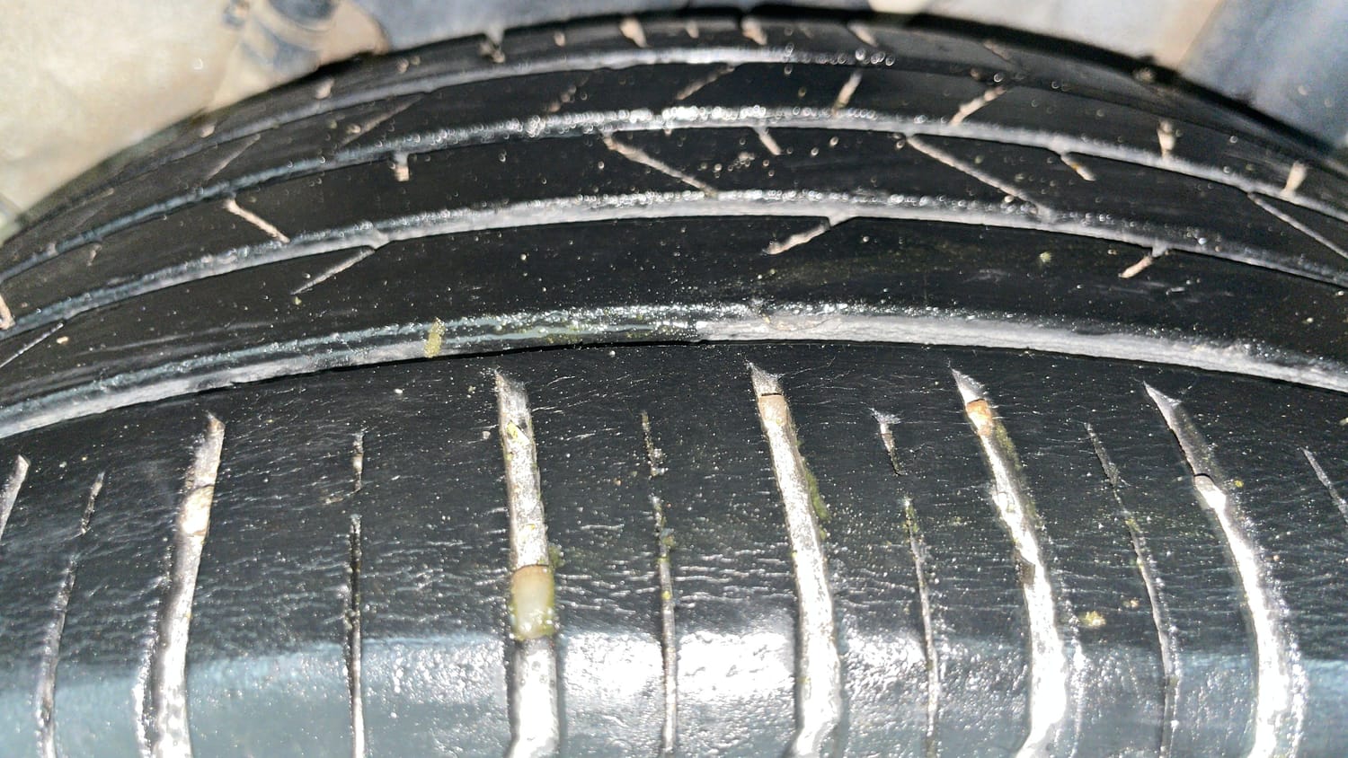 Used 2022 Hyundai Venue SX 1.0 Turbo Petrol Manual tyres LEFT REAR TYRE TREAD VIEW