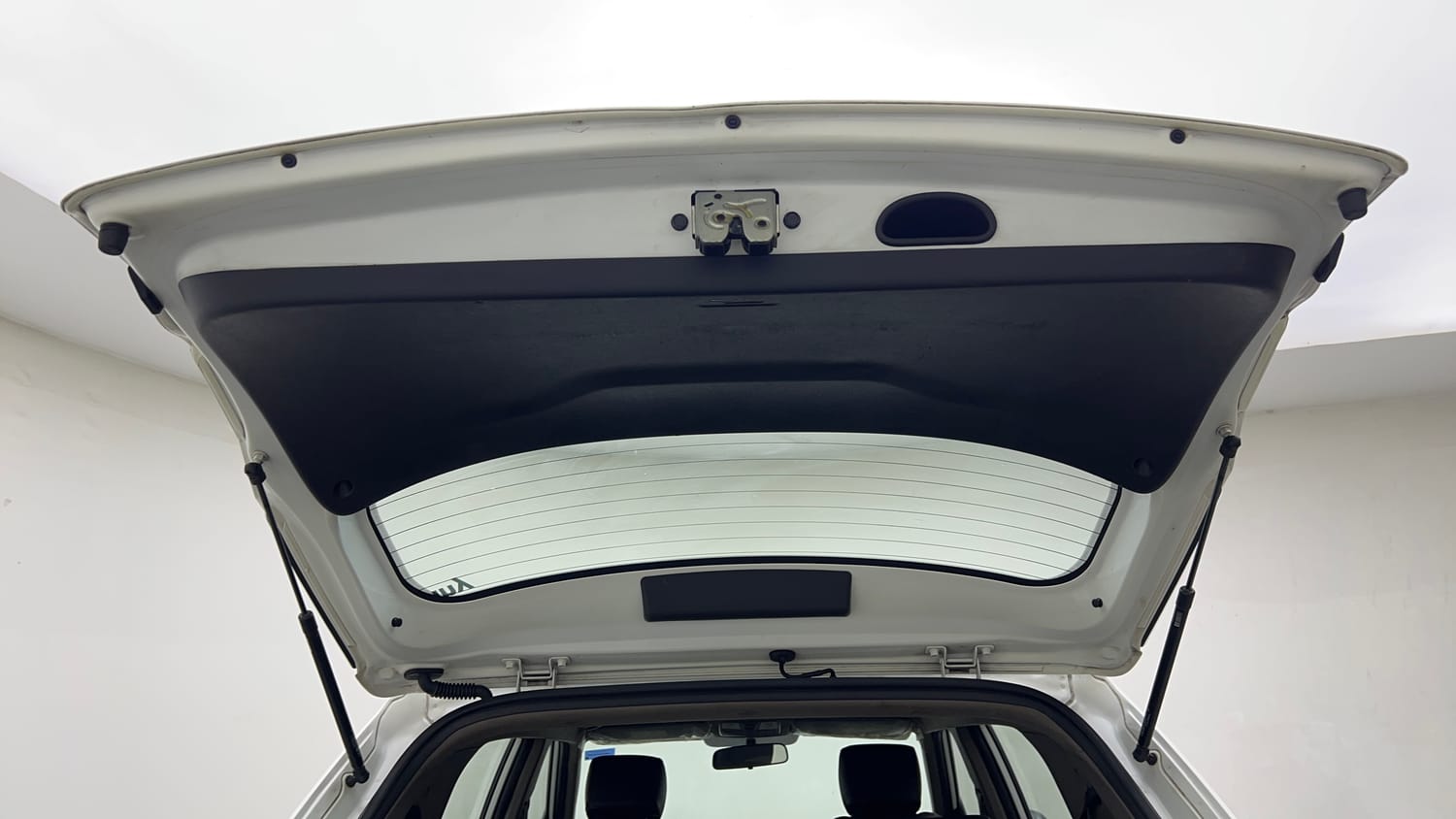 Used 2019 Hyundai Creta SX 1.6 AT CRDi Diesel Automatic interior DICKY DOOR OPEN VIEW