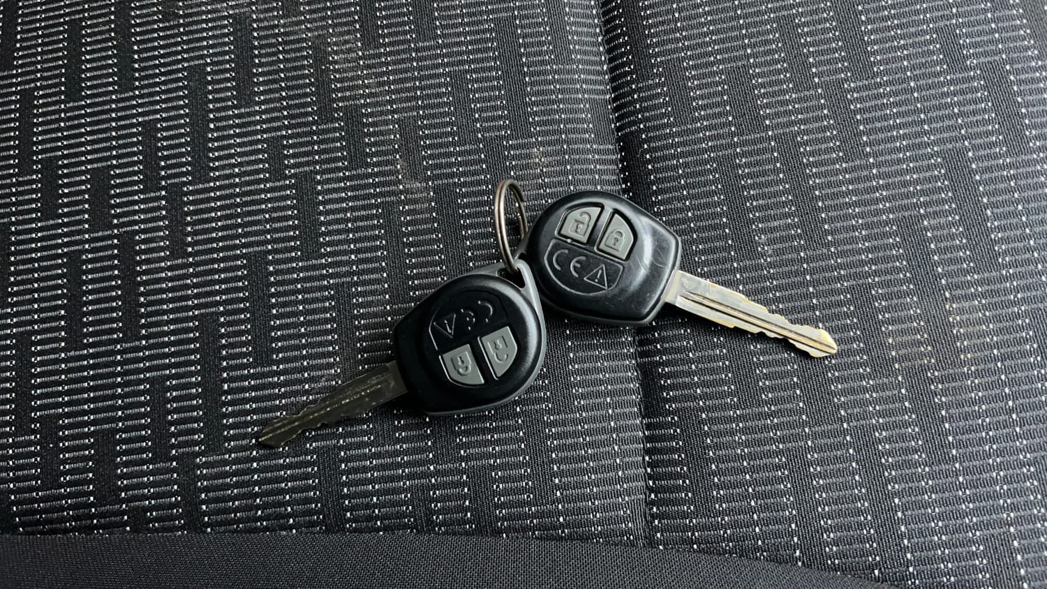 Used 2019 Maruti Suzuki Ignis Delta 1.2 MT Petrol Manual extra CAR KEY VIEW