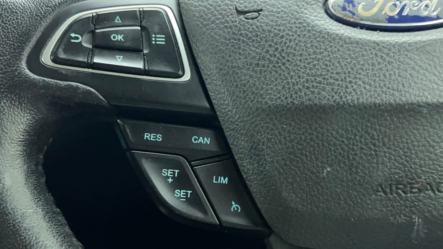 Used 2018 Ford EcoSport Titanium + 1.5L Ti-VCT Petrol Manual top_features Cruise control