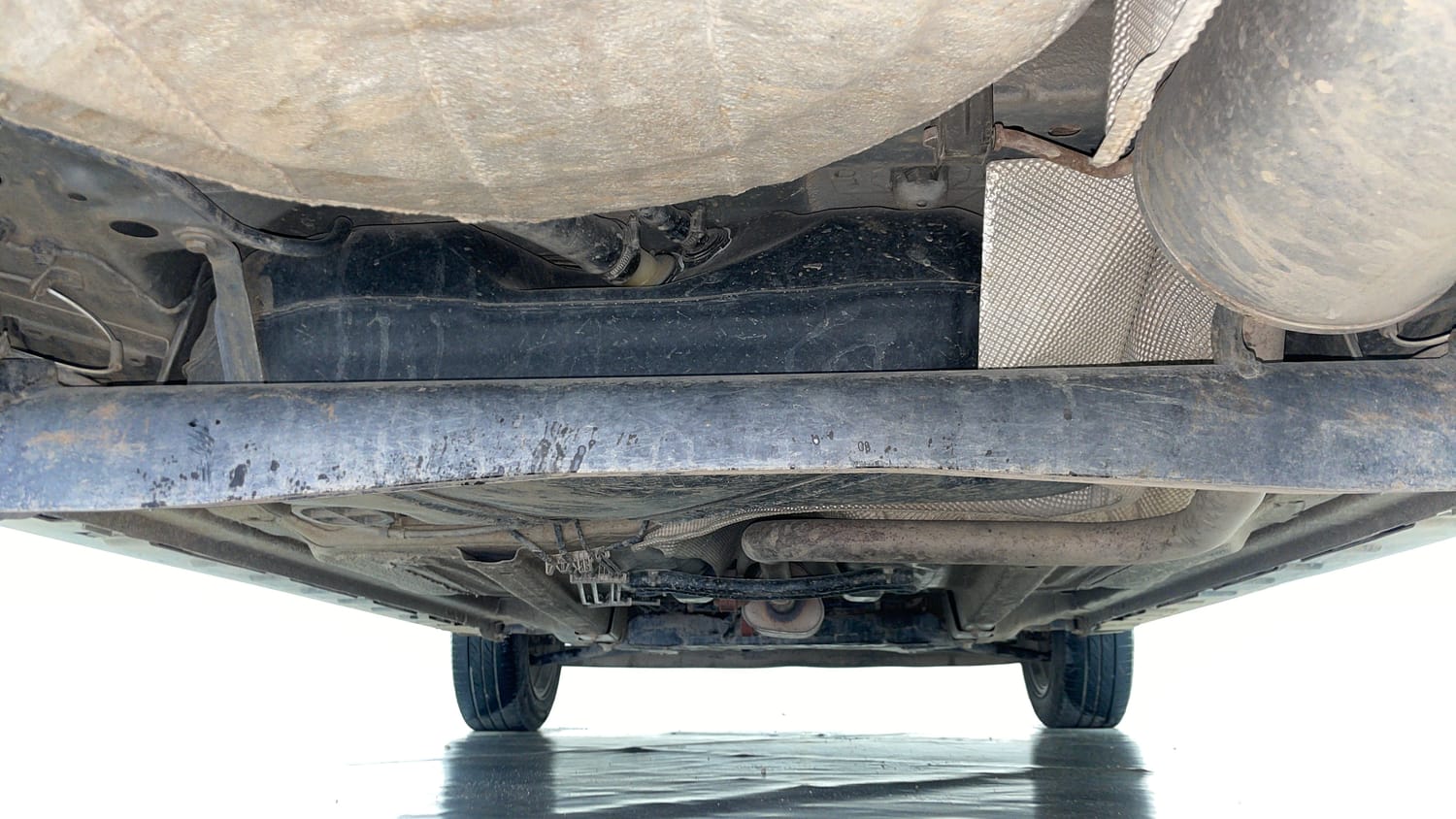 Used 2018 Ford Freestyle Titanium 1.2 Ti-VCT Petrol Manual extra REAR UNDERBODY VIEW (TAKEN FROM REAR)