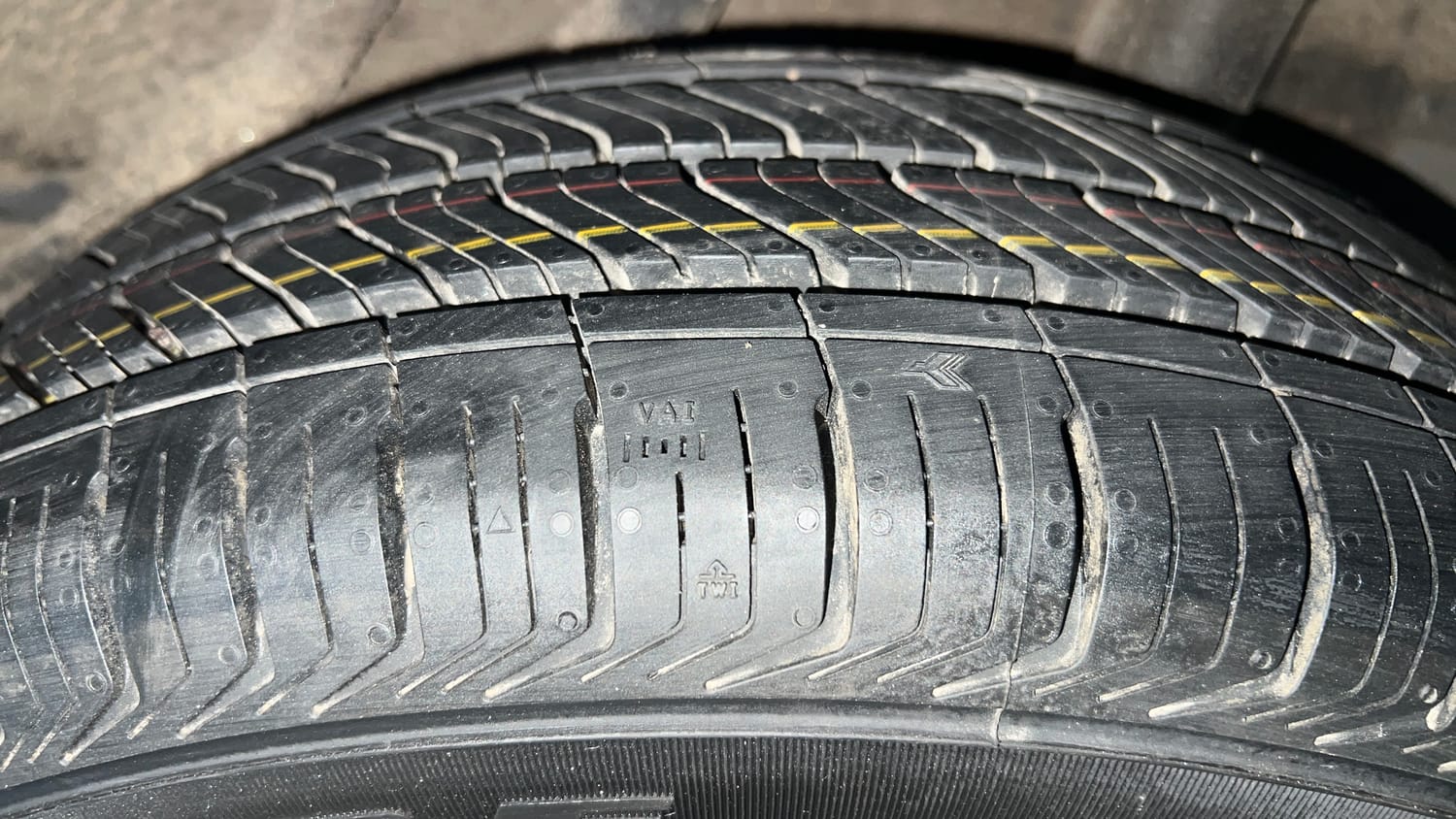 Used 2017 Honda Amaze 1.2 S i-VTEC Petrol Manual tyres LEFT REAR TYRE TREAD VIEW