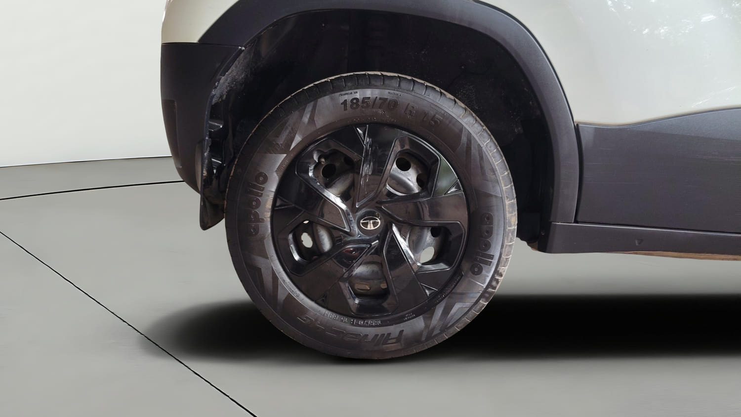 Used 2024 Tata Punch Adventure MT Petrol Manual tyres RIGHT REAR TYRE RIM VIEW