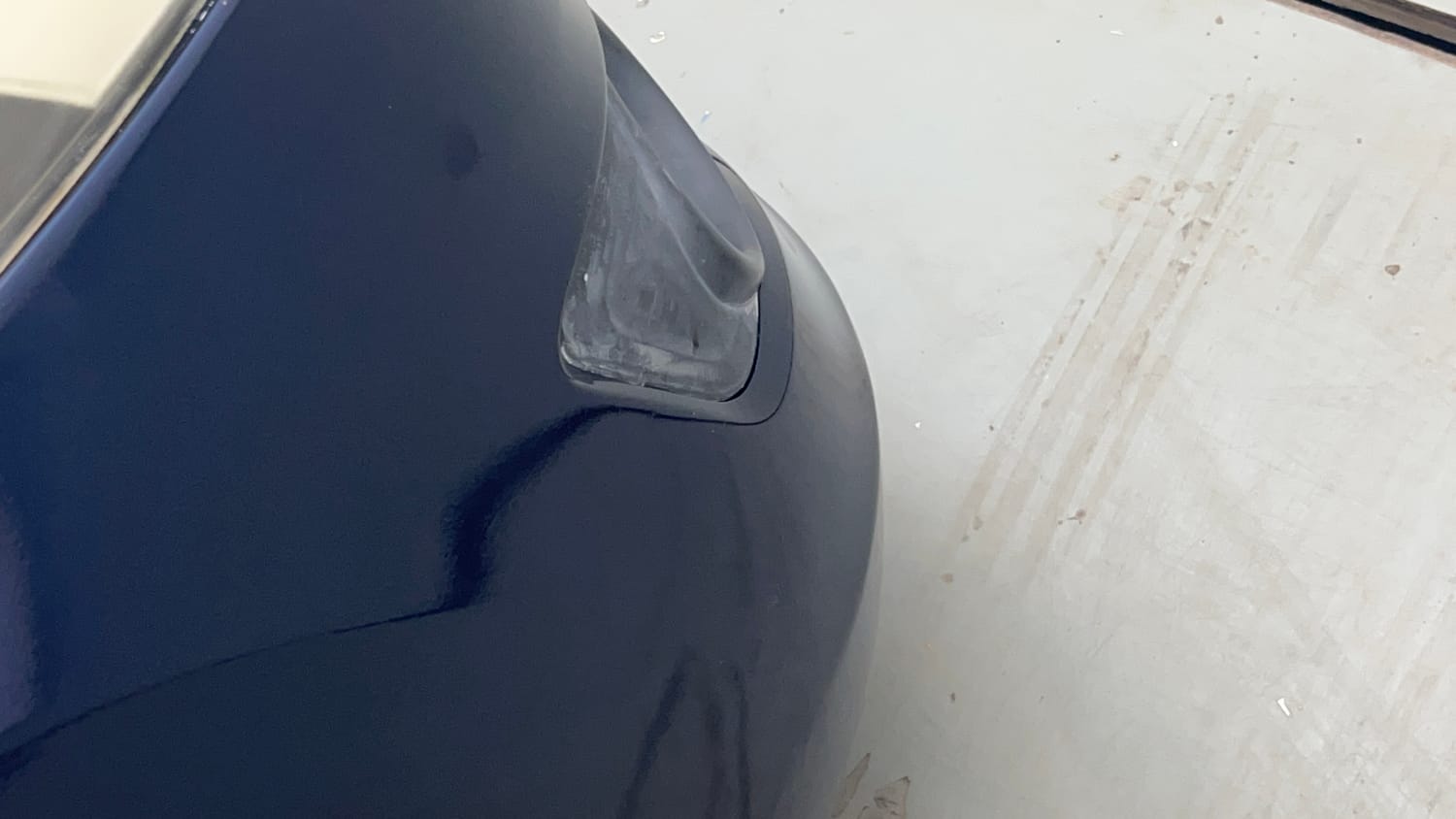 Used 2018 Maruti Suzuki Wagon R 1.0 VXI AMT Petrol Automatic dents MINOR SCRATCH